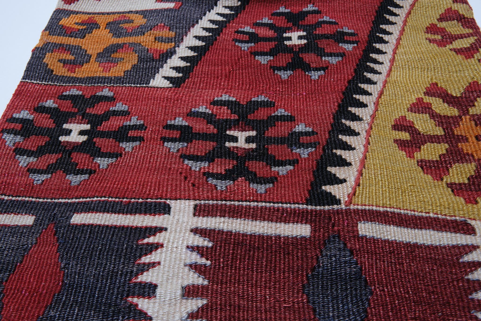 Vintage & Old Kilim Cushion Cover, Anatolian Yastik Turkish Modern Pillow 4380 In Good Condition In Tokyo, JP