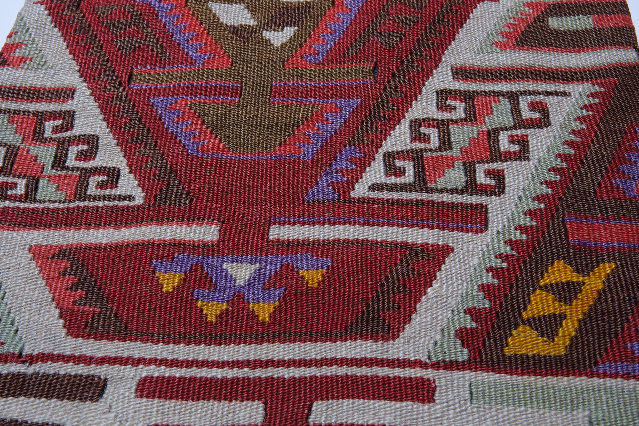 Vintage & Old Kilim Cushion Cover, Anatolian Yastik Turkish Modern Pillow 4381 In Good Condition For Sale In Tokyo, JP