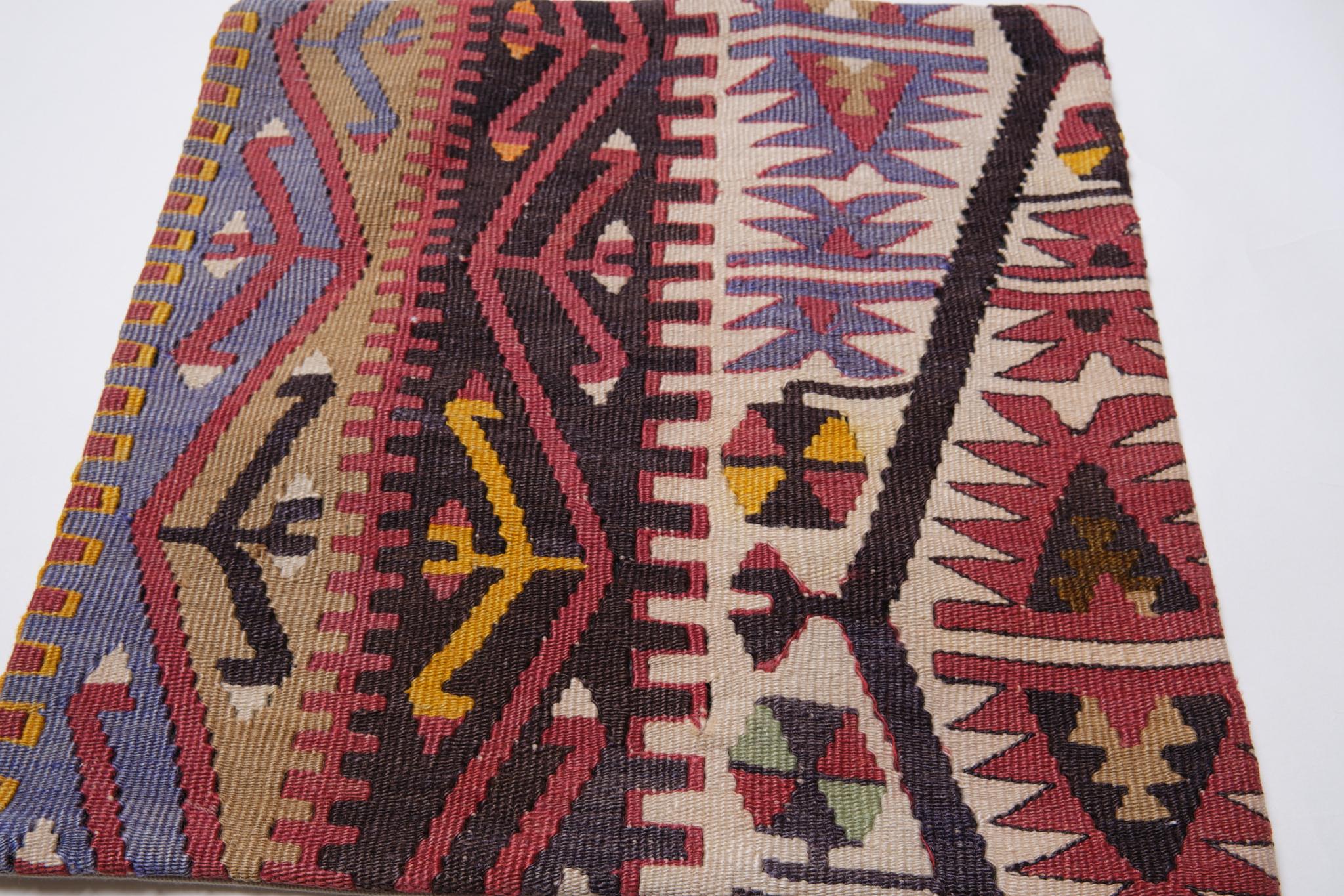 Vintage & Old Kilim Cushion Cover, Anatolian Yastik Turkish Modern Pillow 4382 In Good Condition For Sale In Tokyo, JP