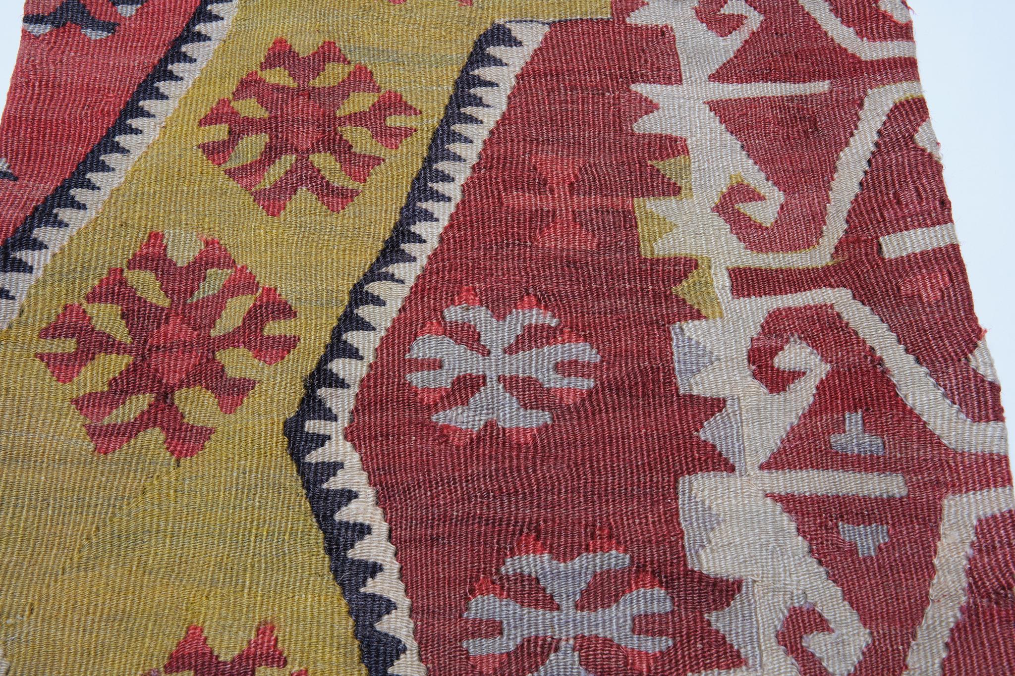 Vintage & Old Kilim Cushion Cover, Anatolian Yastik Turkish Modern Pillow 4396 In Good Condition For Sale In Tokyo, JP