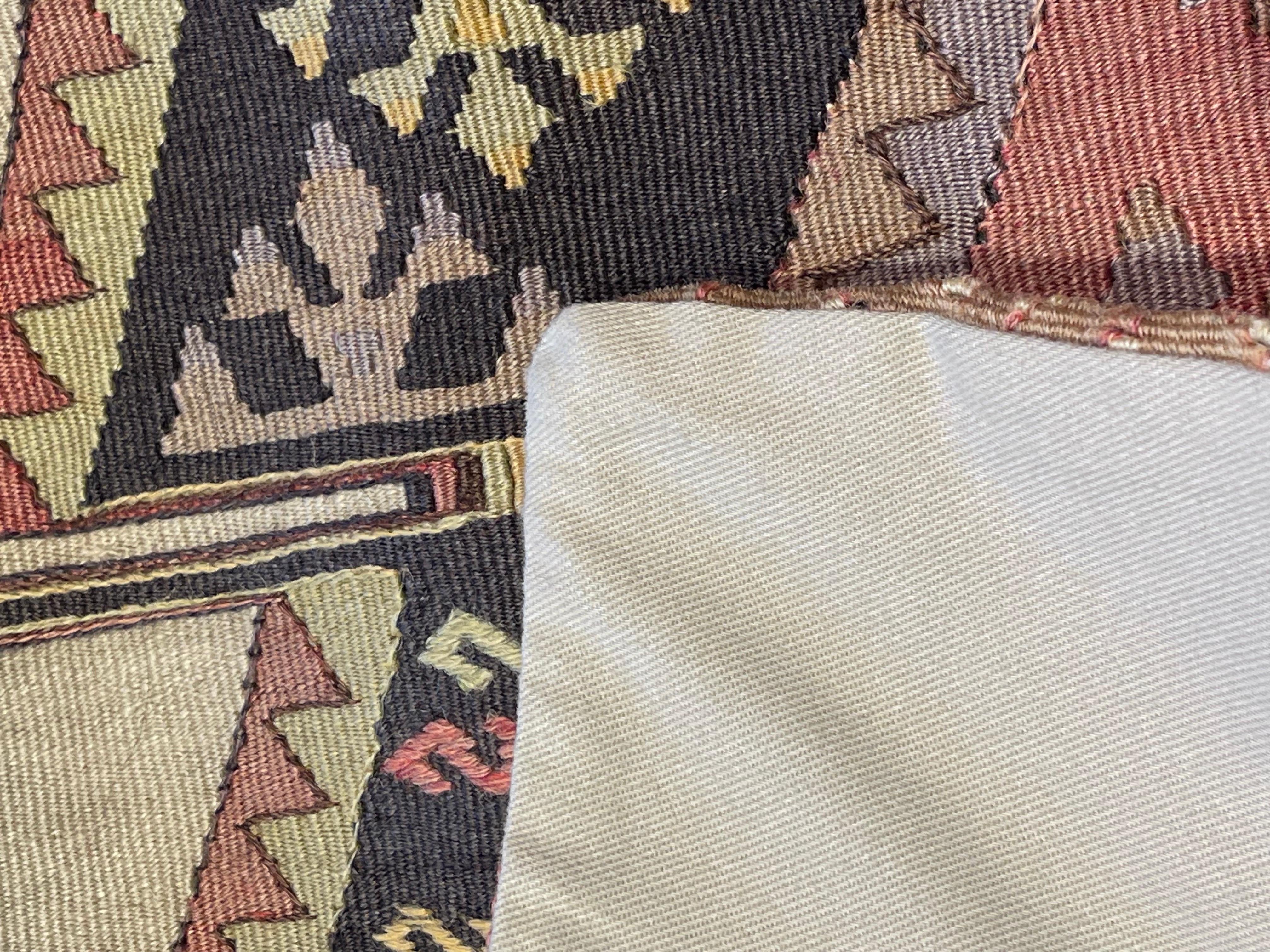 Tissé à la main Coussin Kilim vintage et ancien, coussin moderne turc d'Anatolie Yastik 4400 en vente