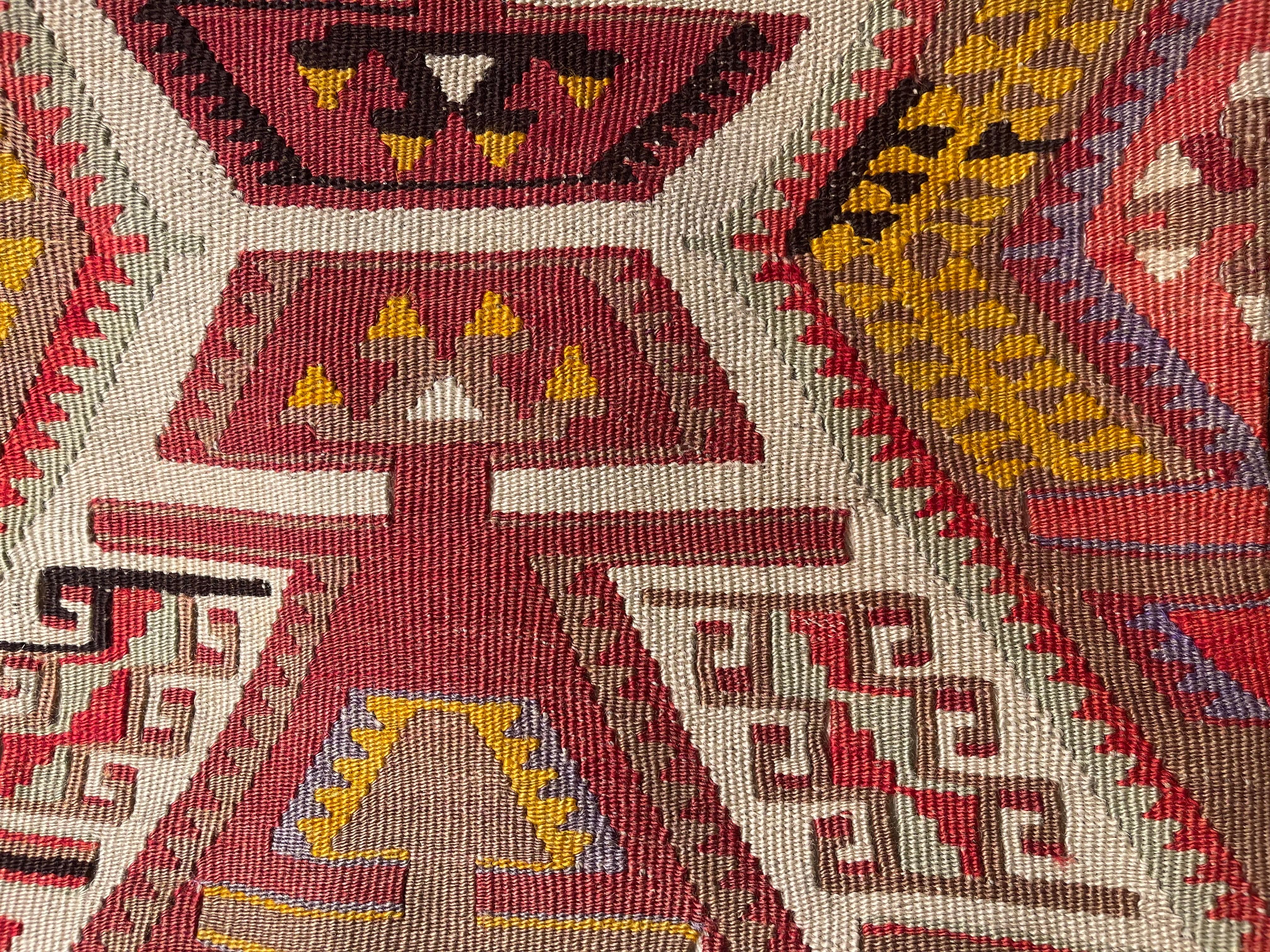 Funda de Cojín Kilim Vintage y Antiguo, Cojín Moderno Turco Yastik de Anatolia 4406 Anudado a mano en venta
