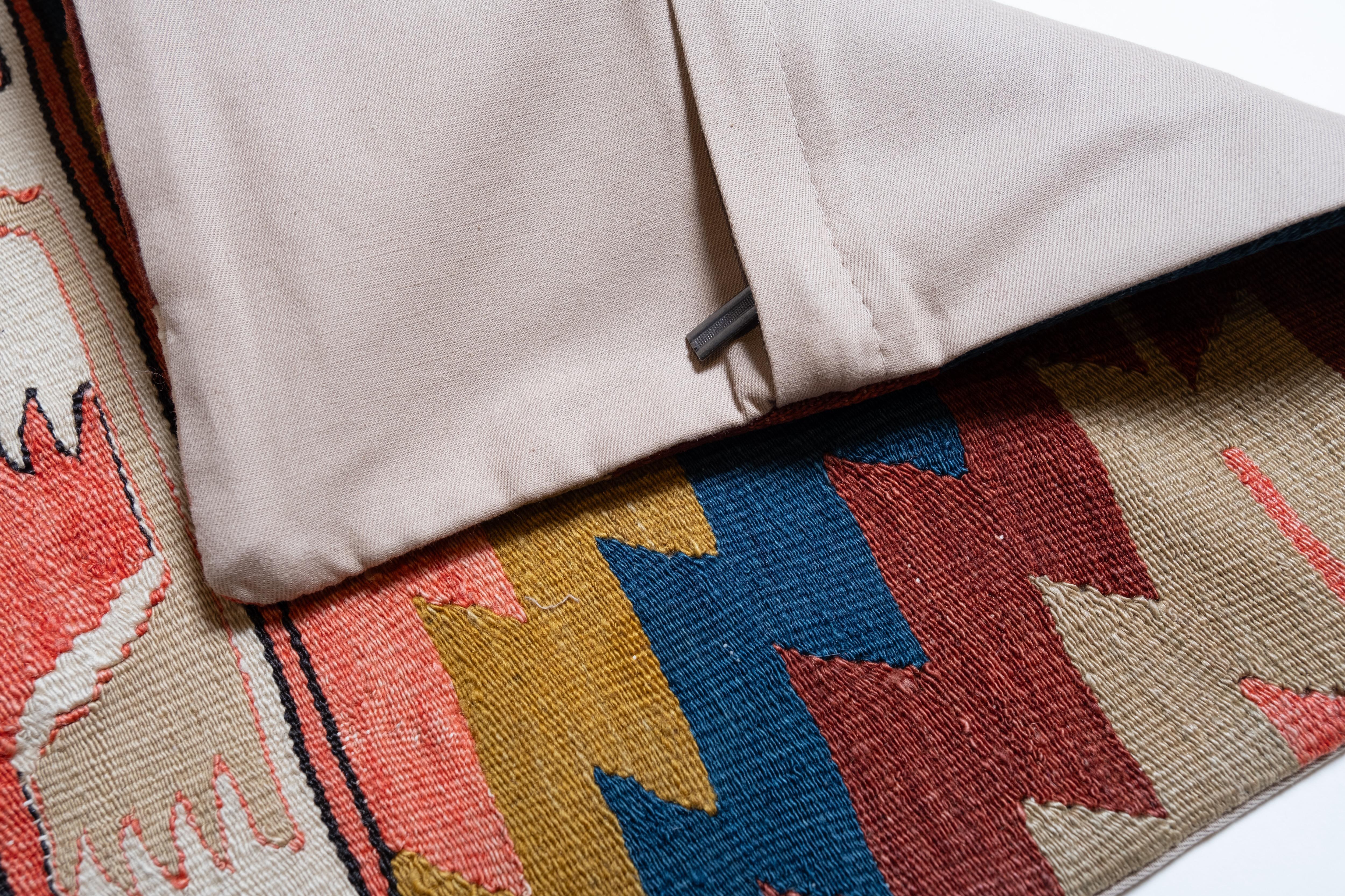 Vintage & Old Kilim Cushion Cover, Anatolian Yastik Turkish Modern Pillow 4459 In Good Condition For Sale In Tokyo, JP