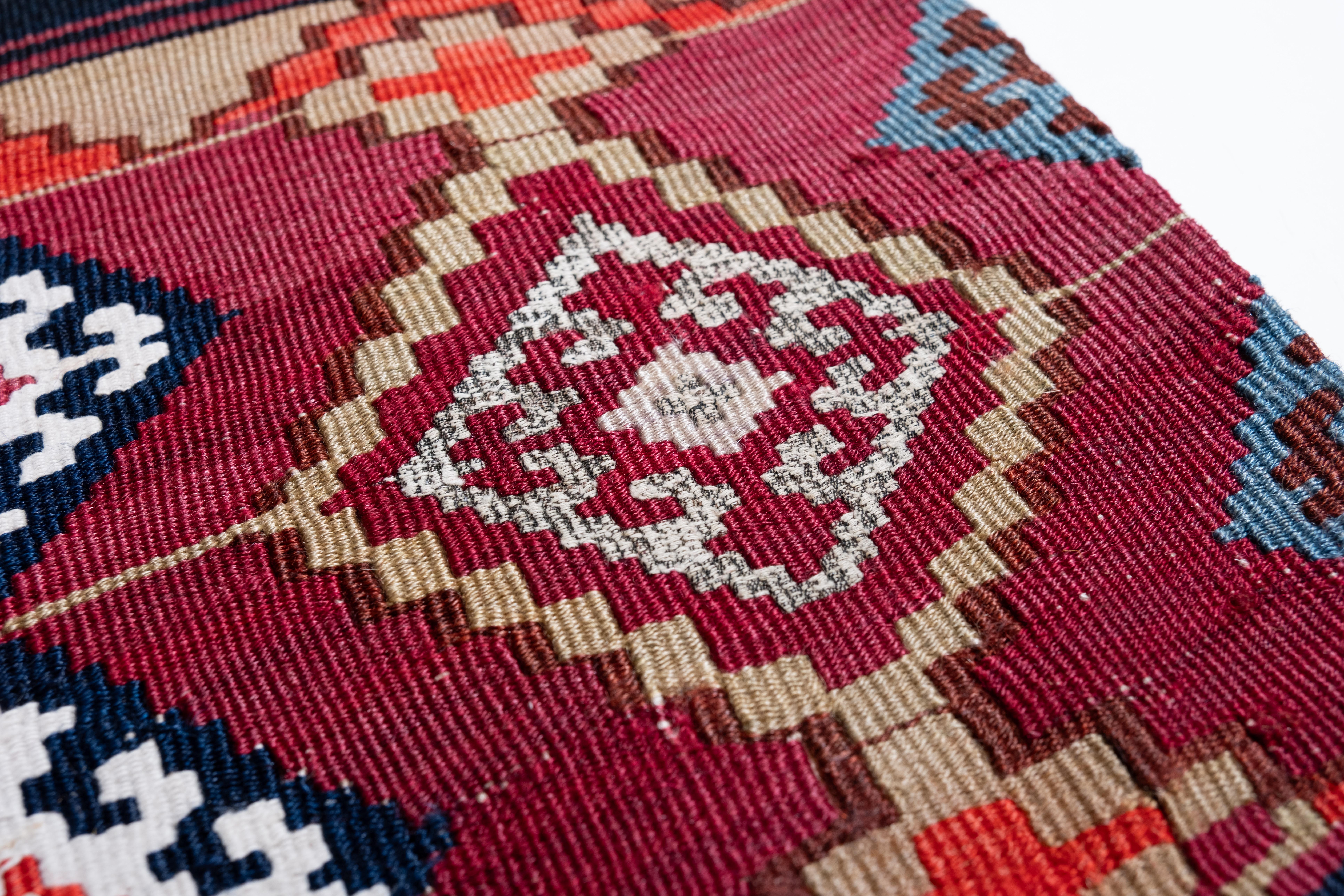 Vintage & Old Kilim Cushion Cover, Anatolian Yastik Turkish Modern Pillow 4510 In Good Condition For Sale In Tokyo, JP