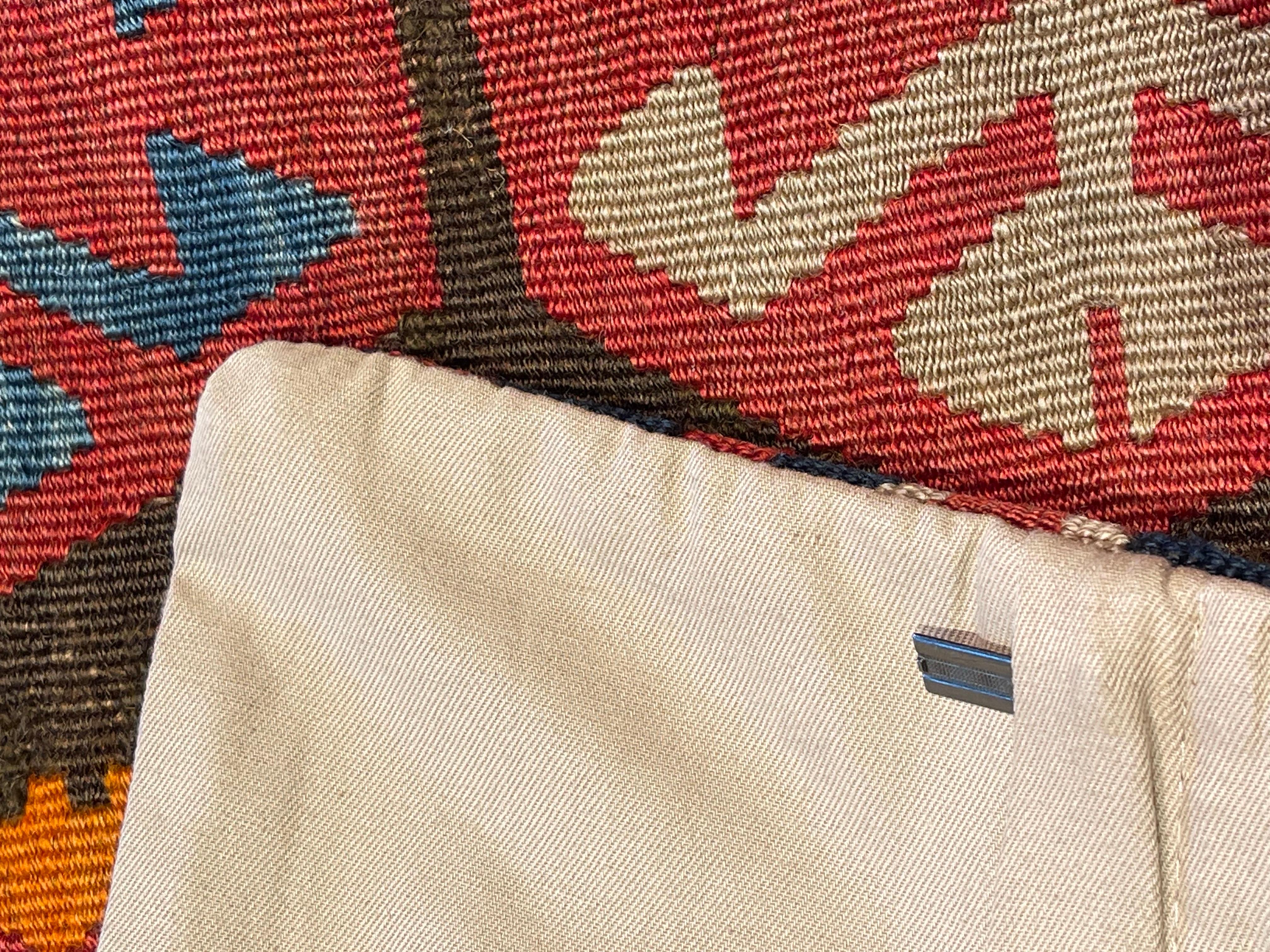 Tissé à la main Coussin Kilim vintage et ancien, coussin moderne turc d'Anatolie Yastik 4513 en vente