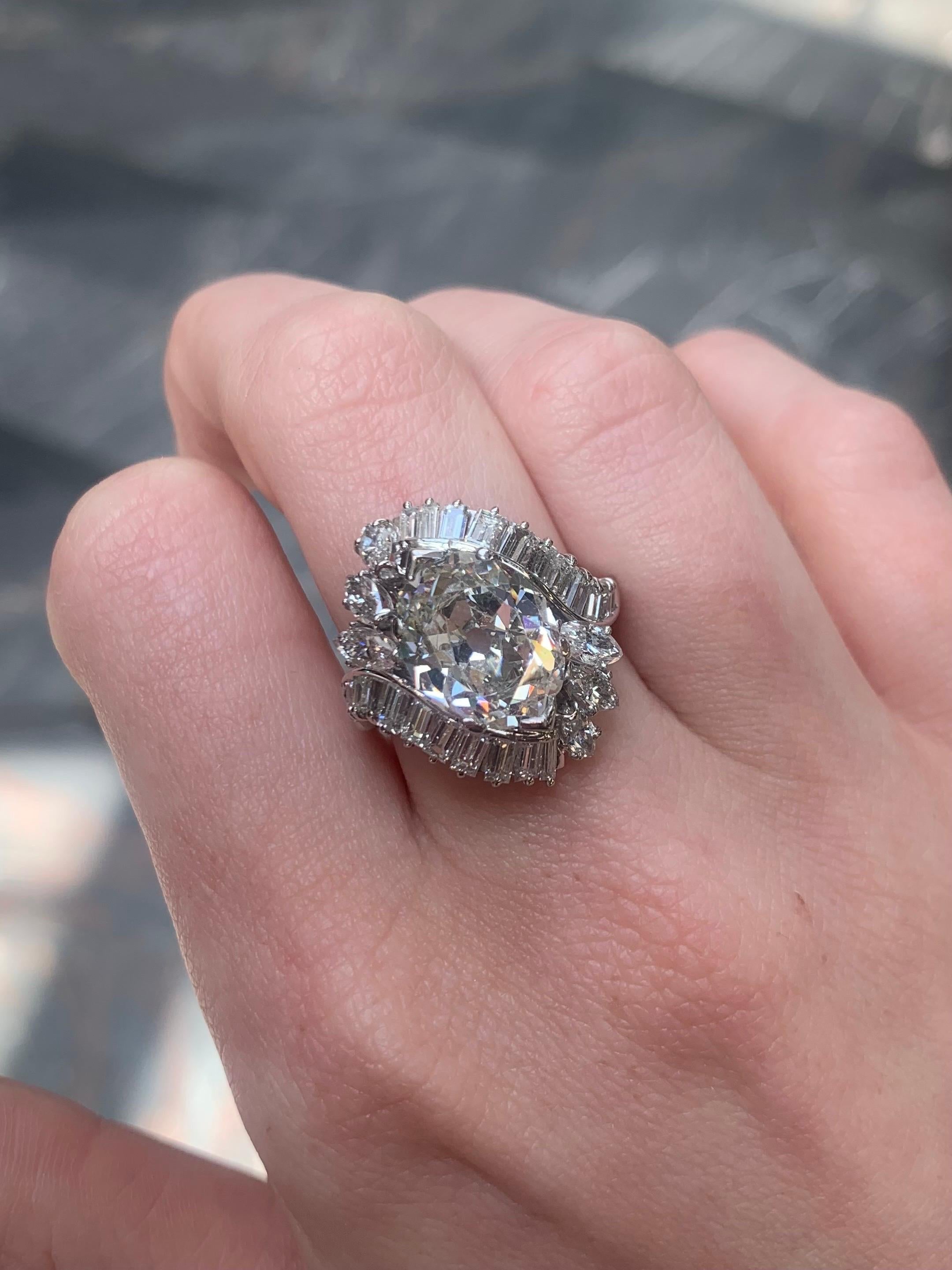 Vintage Old Marquise Cut Diamond Cluster Ring in Platinum For Sale 2