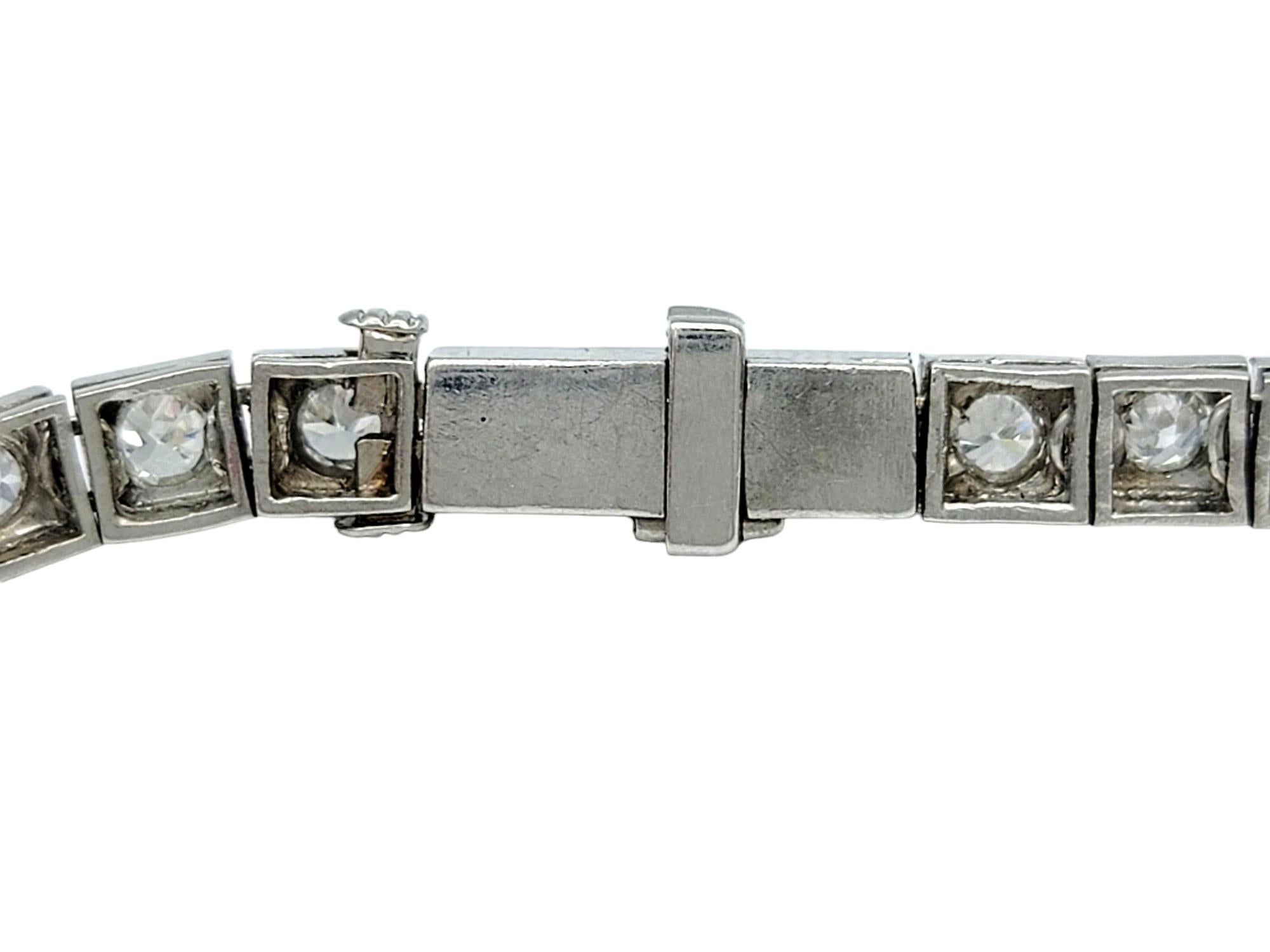 Bracciale Tennis Vintage con Diamanti Mine e Diamanti Taglio Rotondo con Grana in Platino in vendita 2