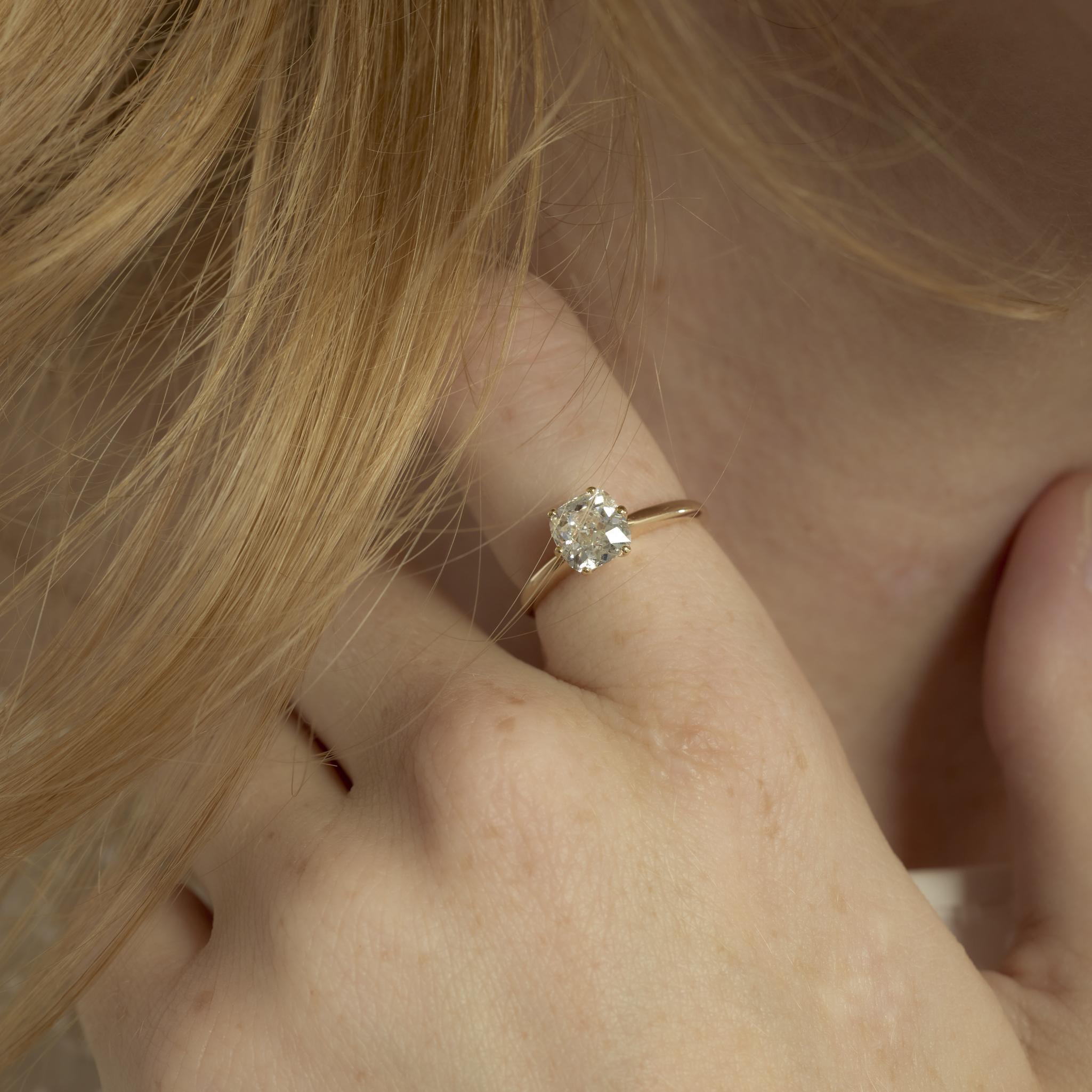 Women's Vintage old mine cut diamond 14k yellow gold solitaire engagement ring For Sale