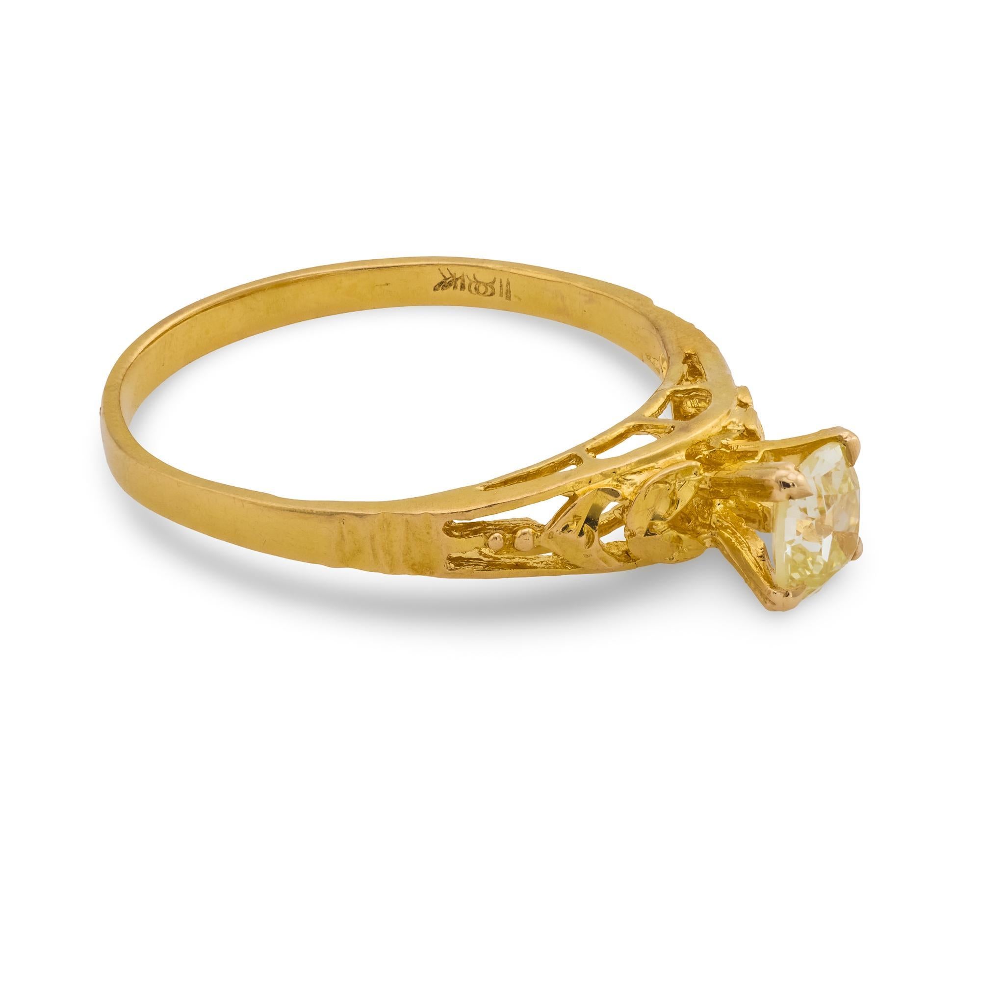 Vintage old mine cut Diamant 18k Gelbgold Solitär Verlobungsring im Zustand „Gut“ im Angebot in Beverly Hills, CA