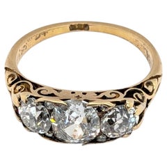 Vintage Old Mine Cut Diamond & 18k Yellow Gold Three-Stone Ring - Size 7.25