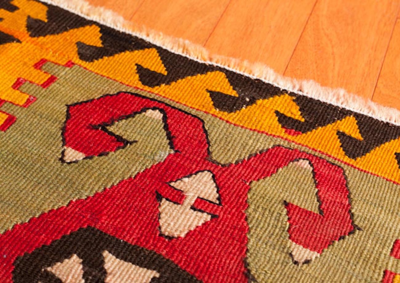 Alfombra antigua vintage Sivrihisar Kilim Anatolia Central Alfombra turca Teñido con vegetales en venta