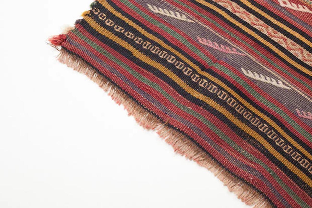 Vintage Old Stripe Kilim Balikesir Rug Tappeto turco naturale dell'Anatolia occidentale In condizioni buone in vendita a Tokyo, JP