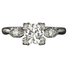 Verlobungsring aus Platin mit Diamanten im alteuropäischen Übergangsschliff F-G VS1