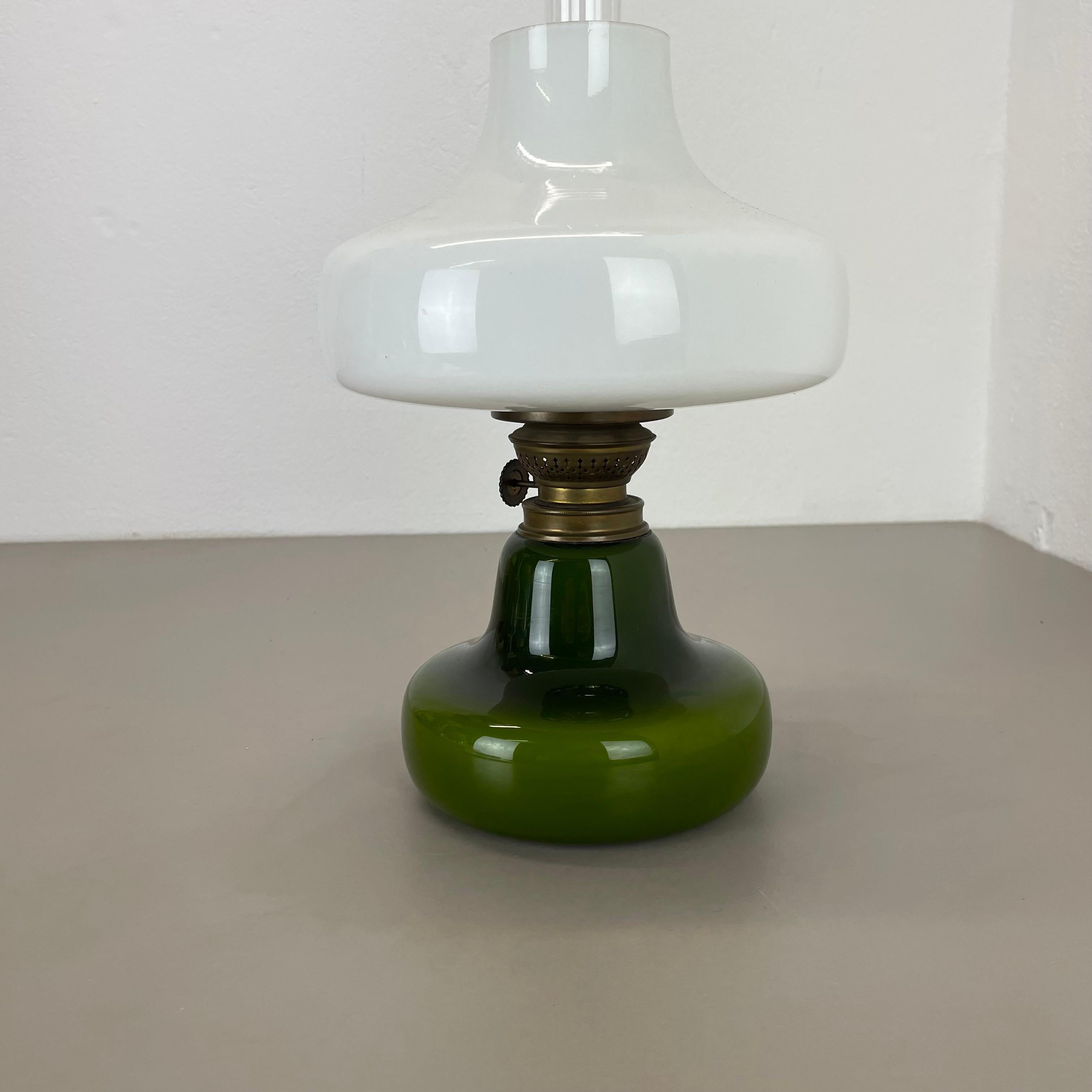 Lampe de table à huile vintage 