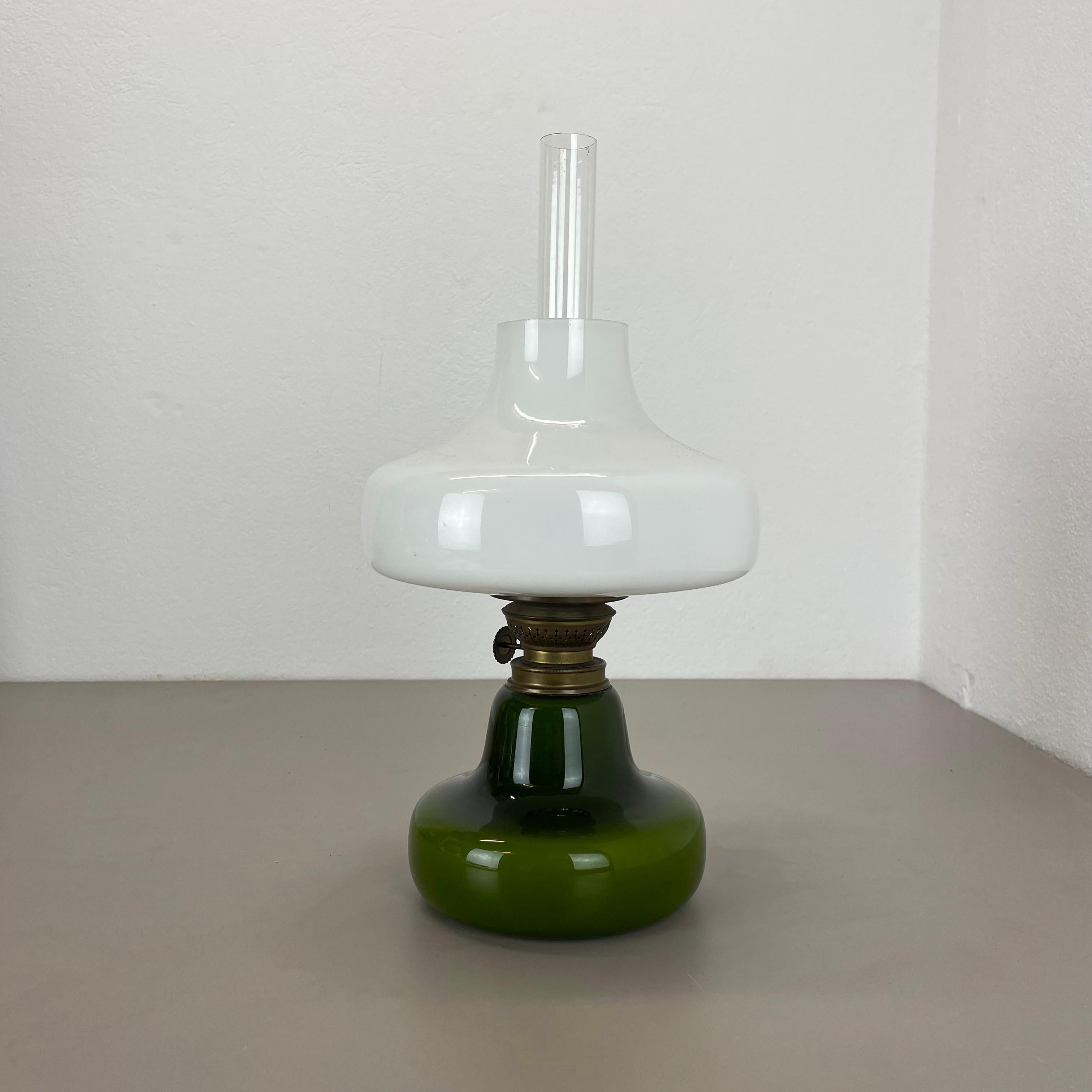 Lampe de table à huile vintage 