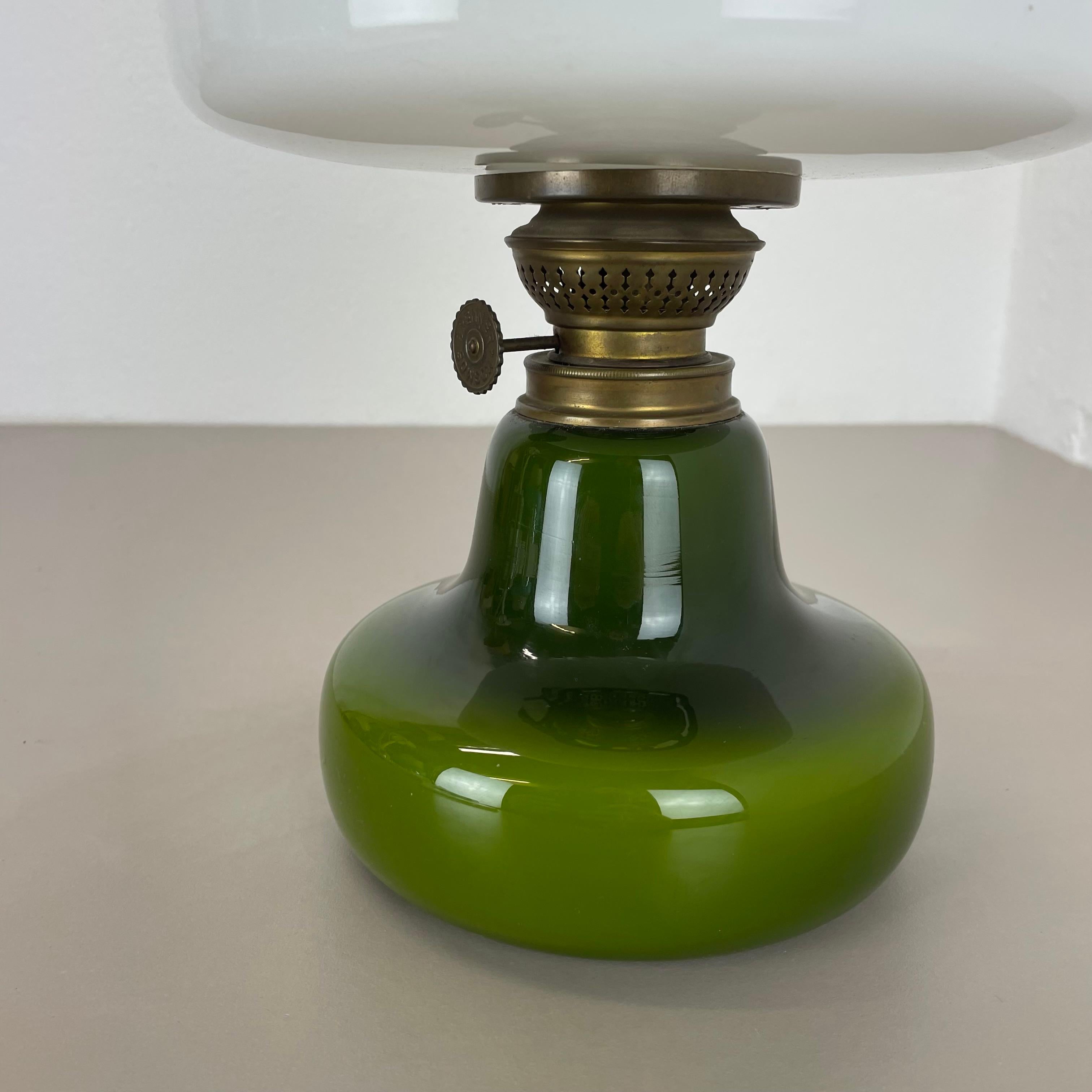 Lampe de table à huile vintage 