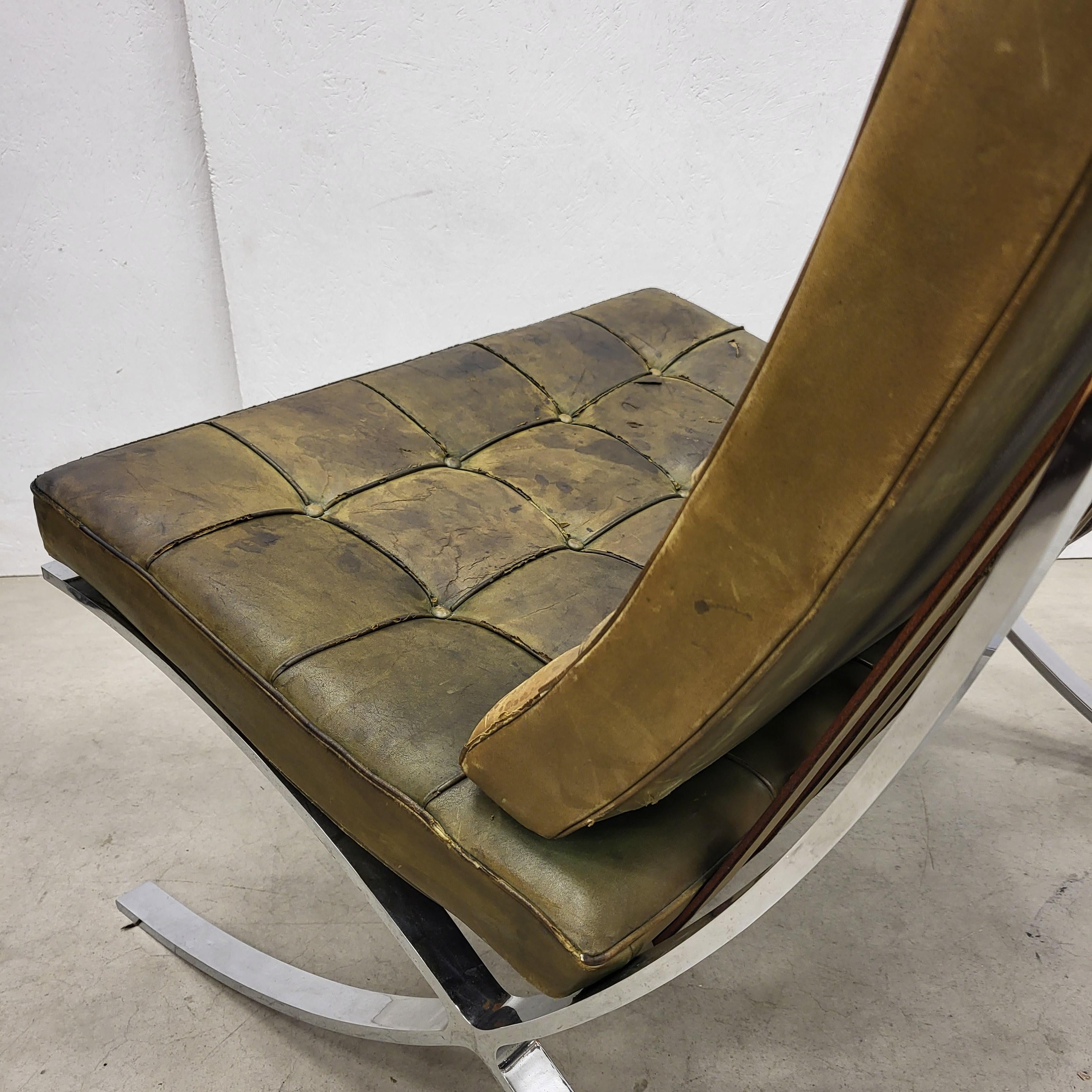 Late 20th Century Vintage Olive Green Barcelona Chair by Mies van der Rohe Knoll 1970s For Sale
