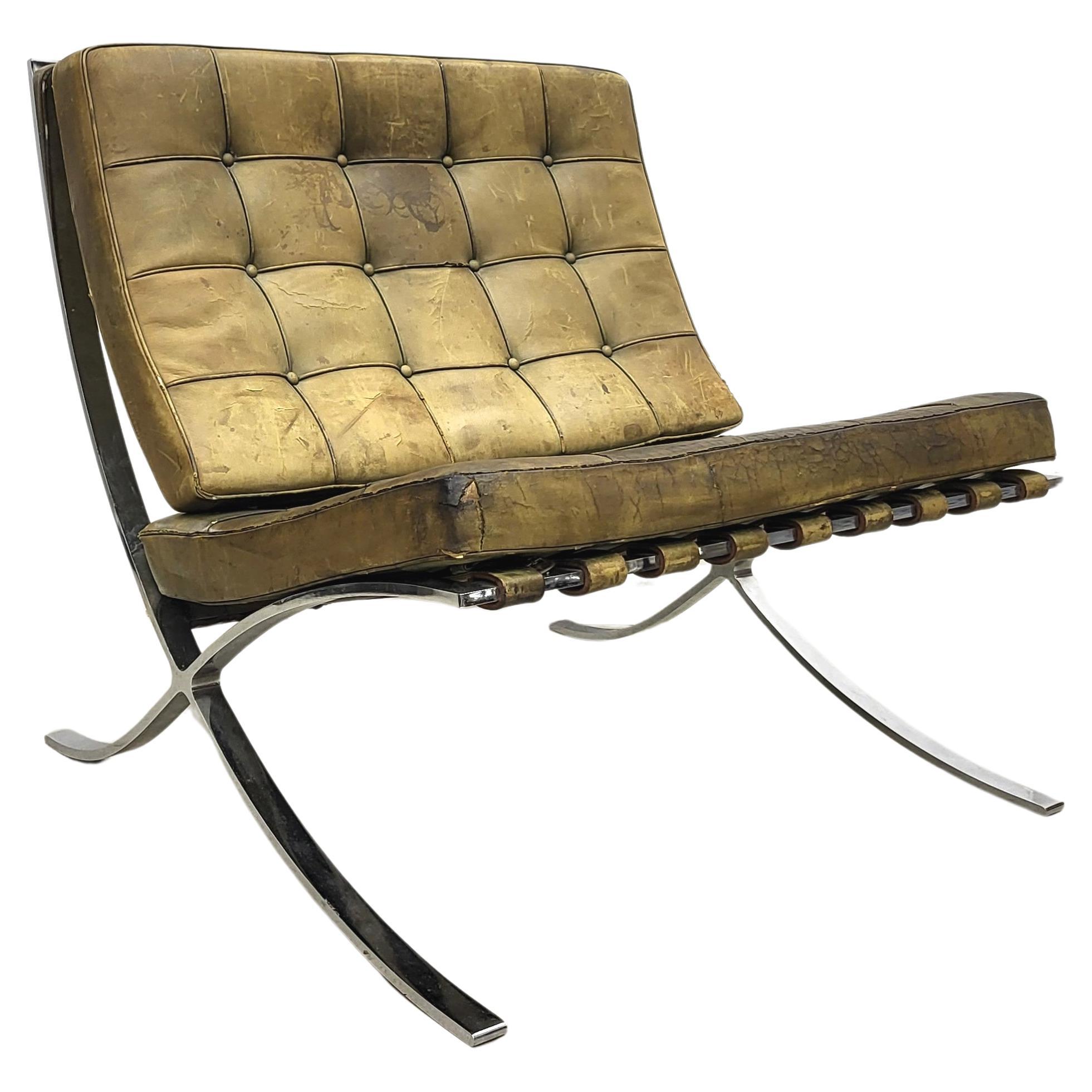 Vintage Olive Green Barcelona Chair by Mies van der Rohe Knoll 1970s For Sale