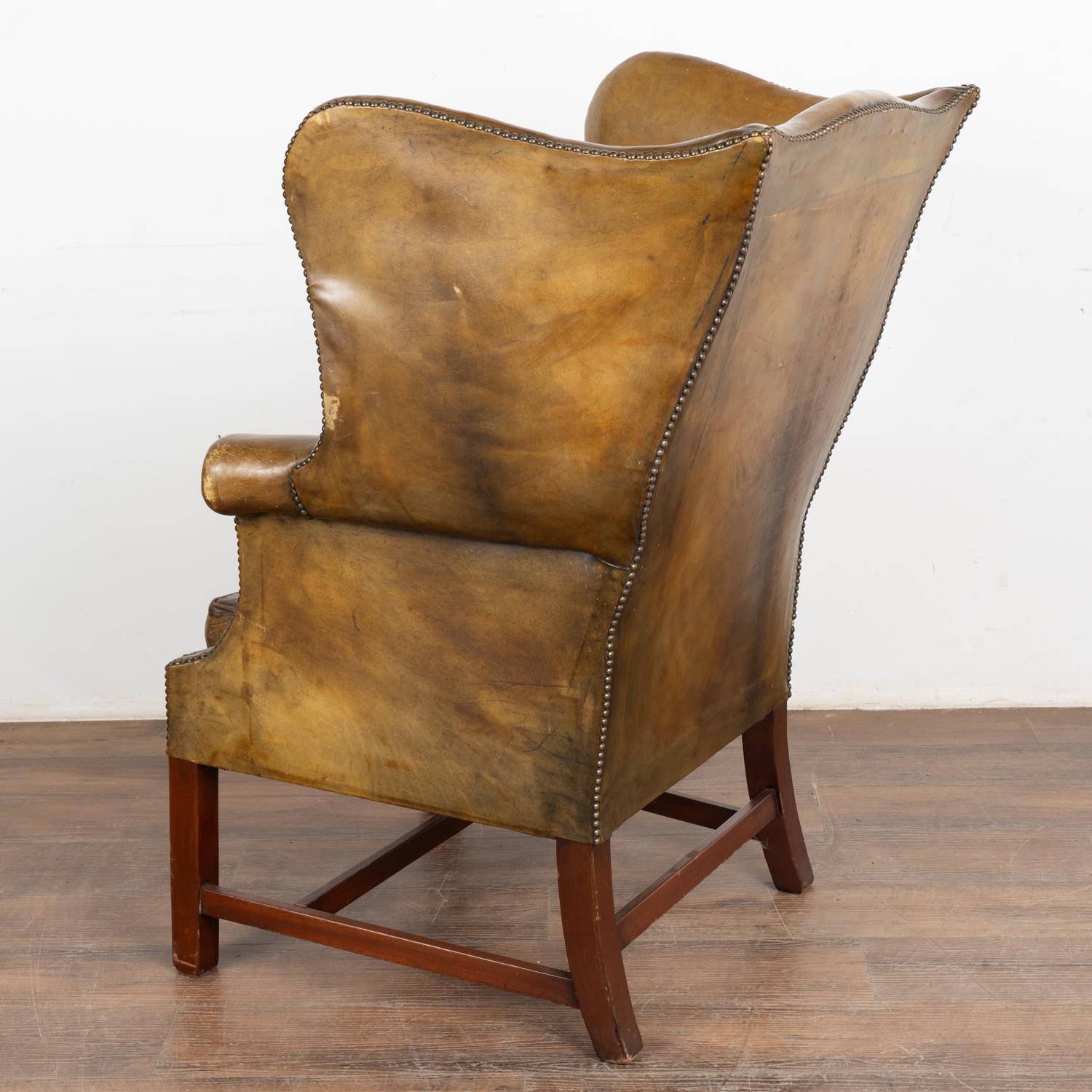 Vintage Olive Green Leather Wingback Armchair, Denmark circa 1960 For Sale 7