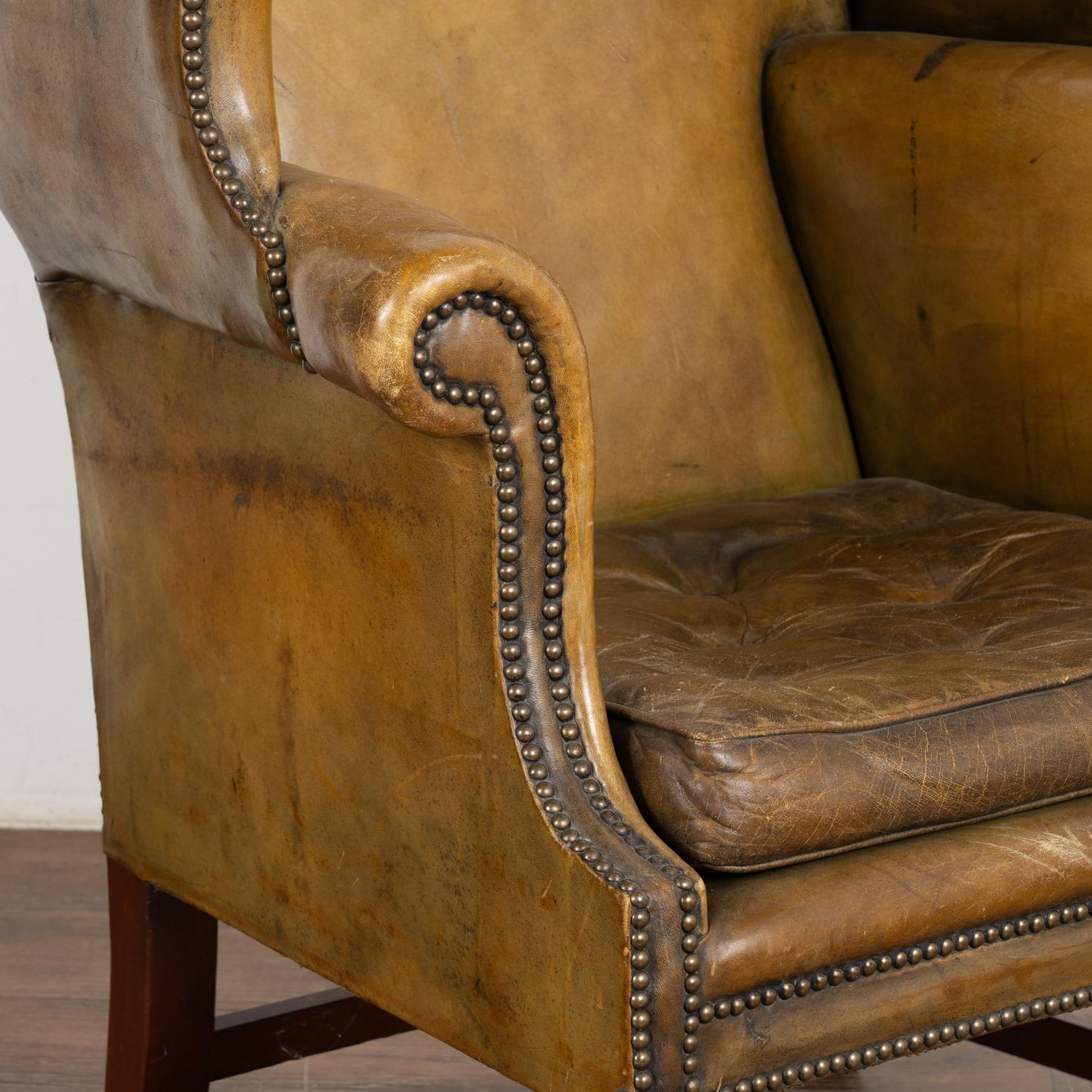 Vintage Olive Green Leather Wingback Armchair, Denmark circa 1960 For Sale 3