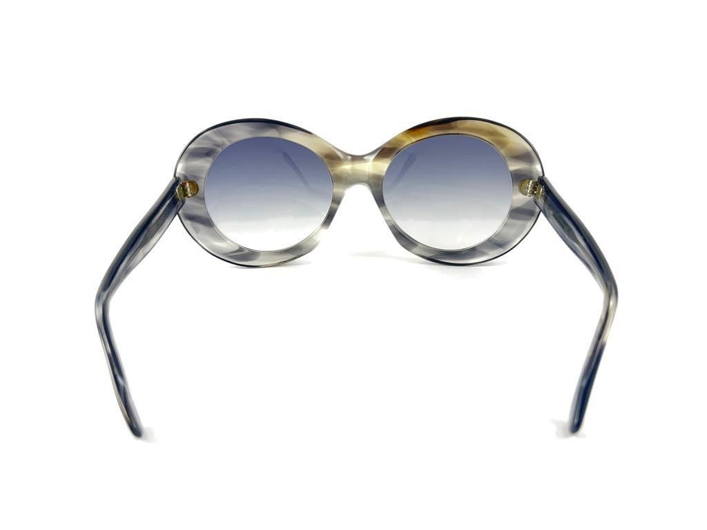 Women's Vintage Oliver Goldsmith 