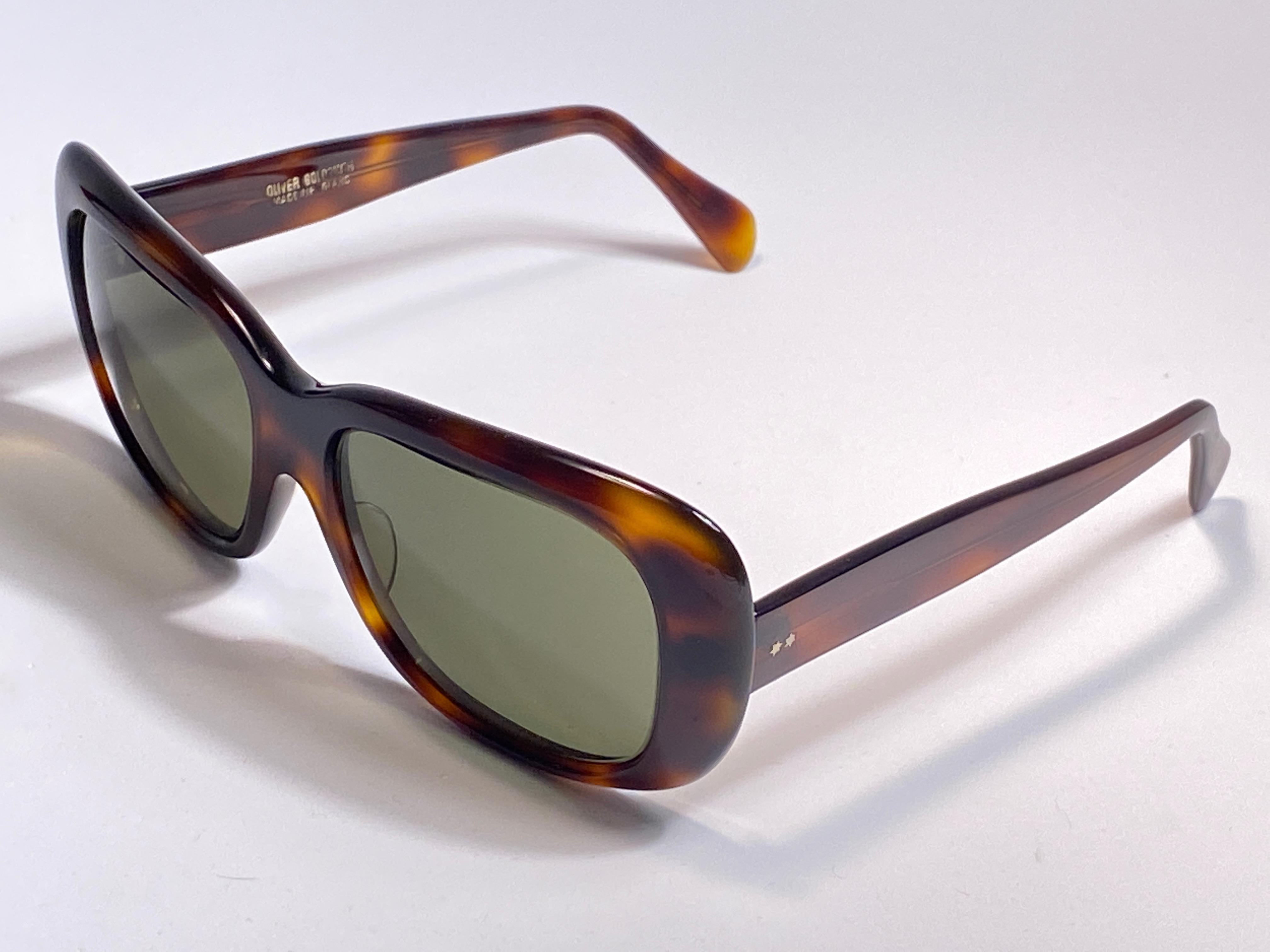 Gris Oliver Goldsmith - Lunettes de soleil vintage surdimensionnées en écaille de tortue foncée, fabriquées en Angleterre, 1970 en vente
