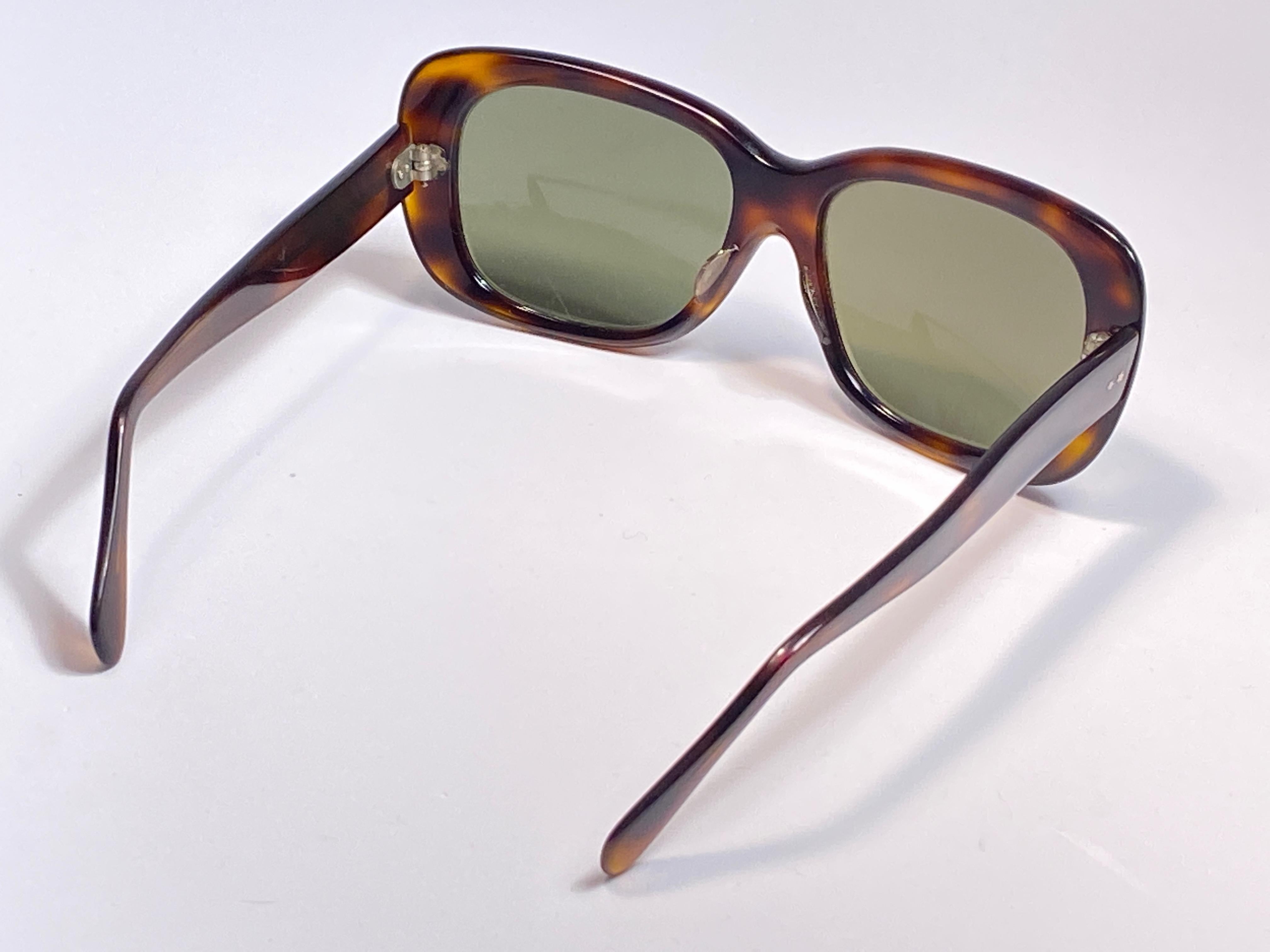 Women's Vintage Oliver Goldsmith Dark Tortoise Oversized 1970 Made in England Sunglasses For Sale