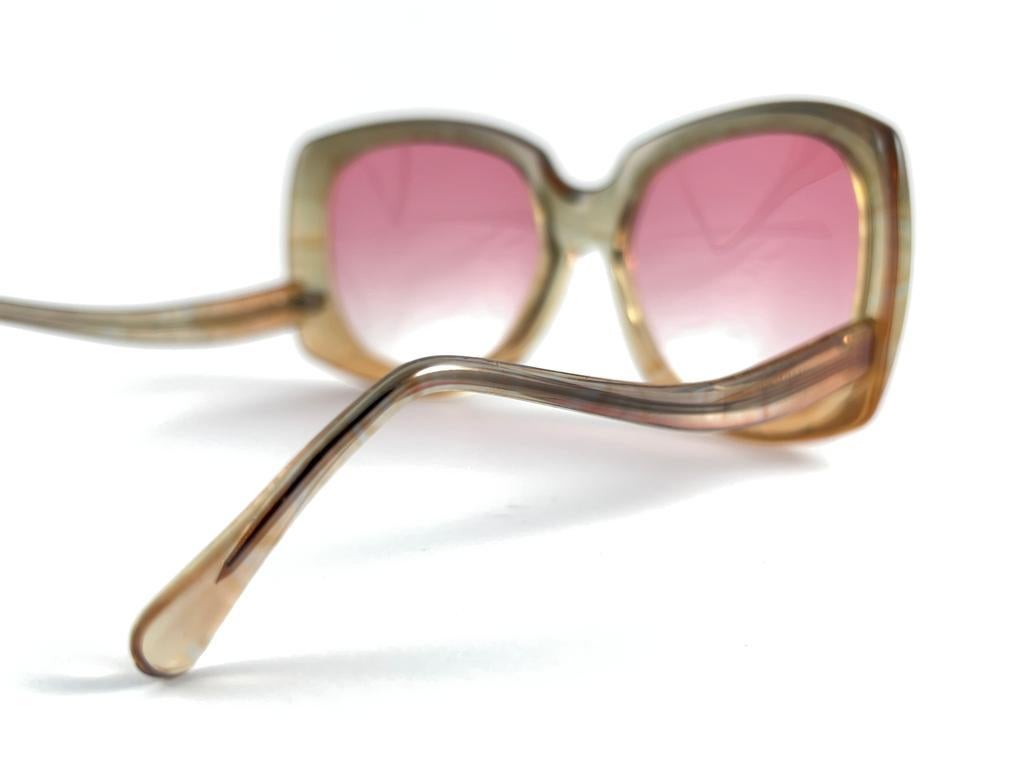 Vintage Oliver Goldsmith 