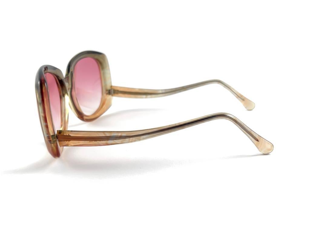 Women's Vintage Oliver Goldsmith 