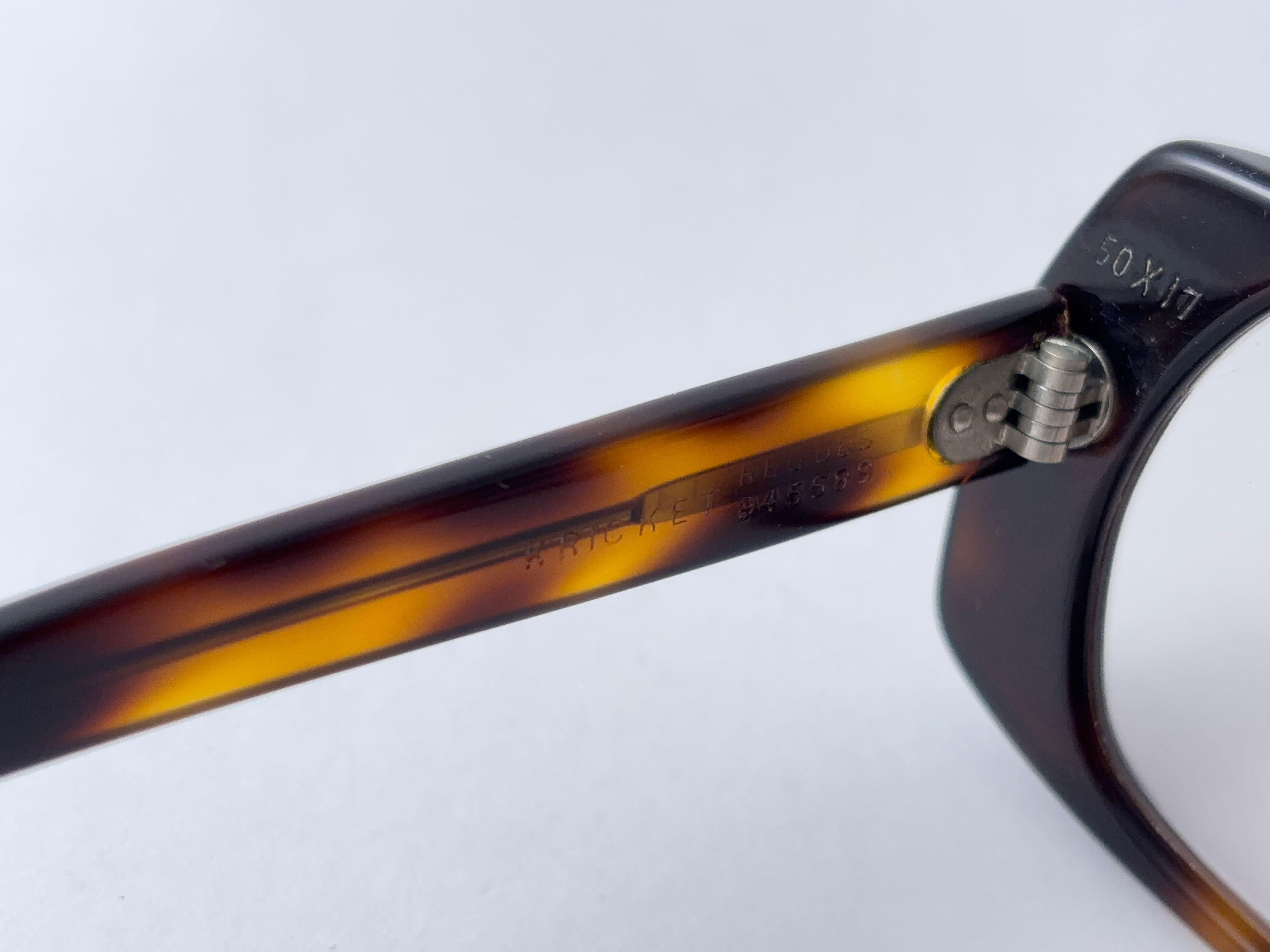Vintage Oliver Goldsmith 