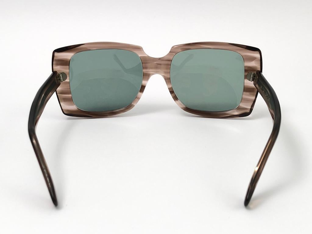 Women's Vintage Oliver Goldsmith 