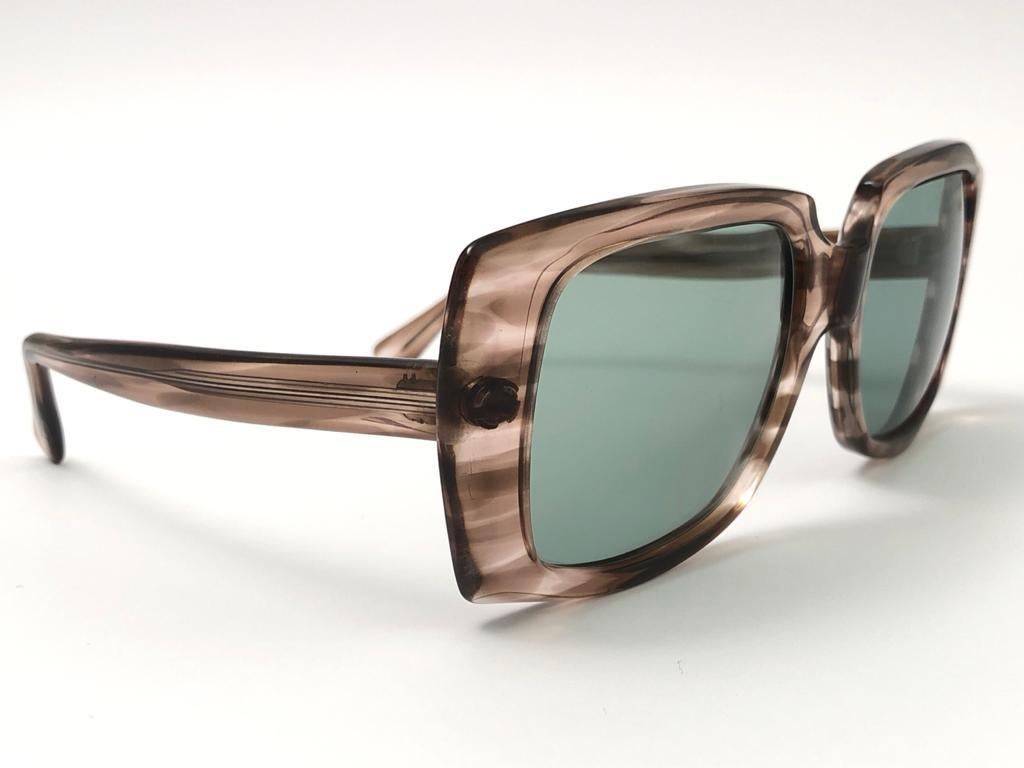 Vintage Oliver Goldsmith 