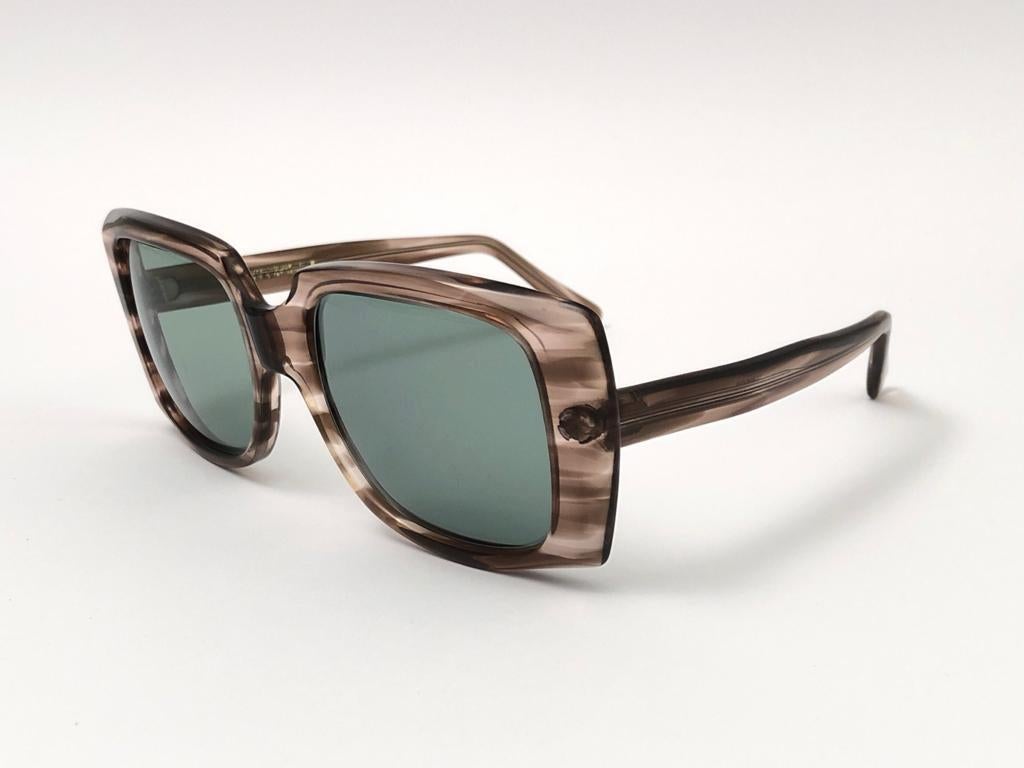 Vintage Oliver Goldsmith 