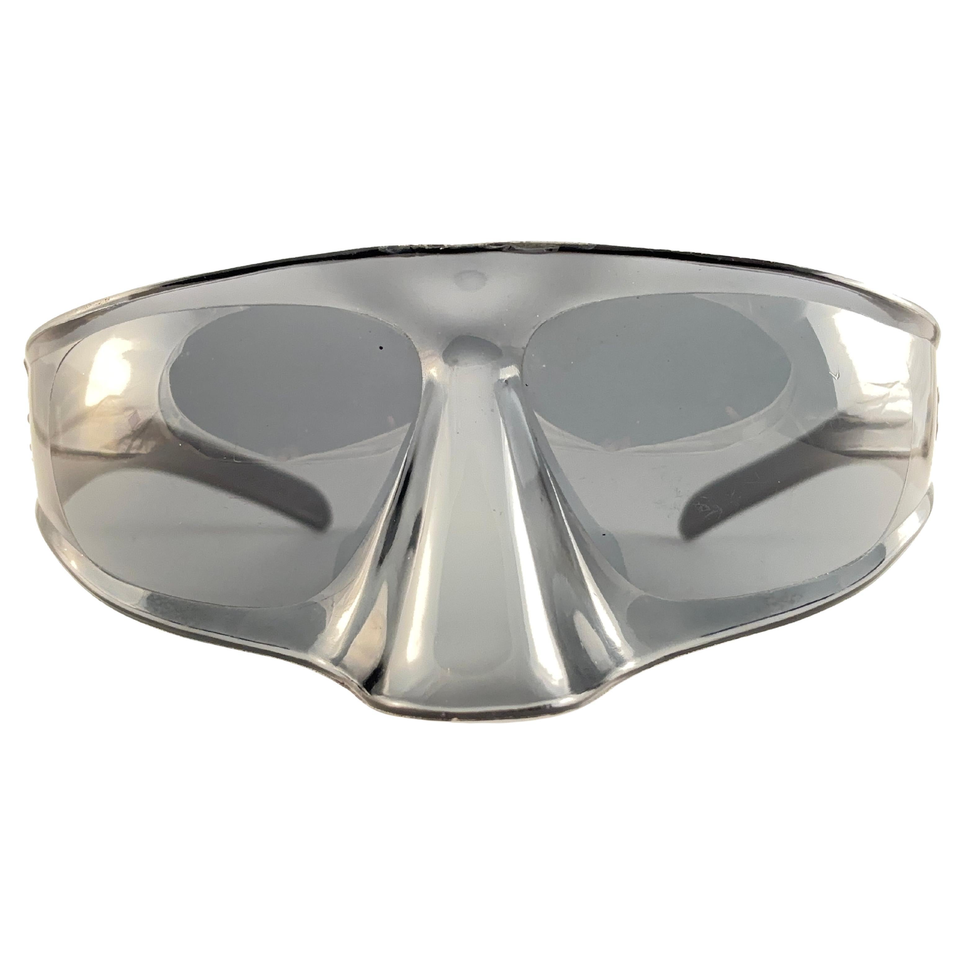 A Seldom & Spectacular Find. A Model That Have Inspired Many. There Is Another One Of These  At The Victoria & Albert Museum In London.

 Semi Clear Tinted Moulded With A Nose Shield And Lenses All In One, And With  Hinged Coordinating Semi Clear