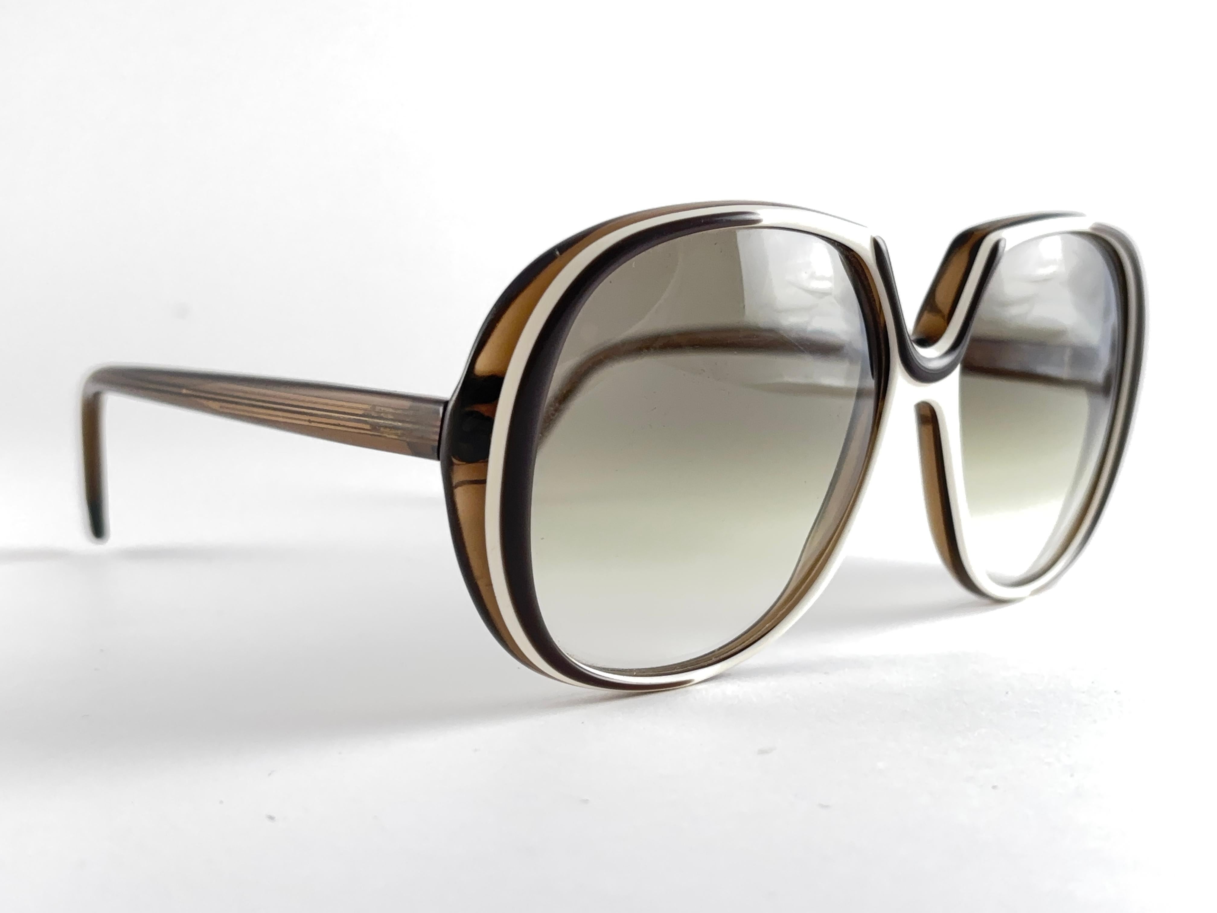 Vintage Oliver Goldsmith 