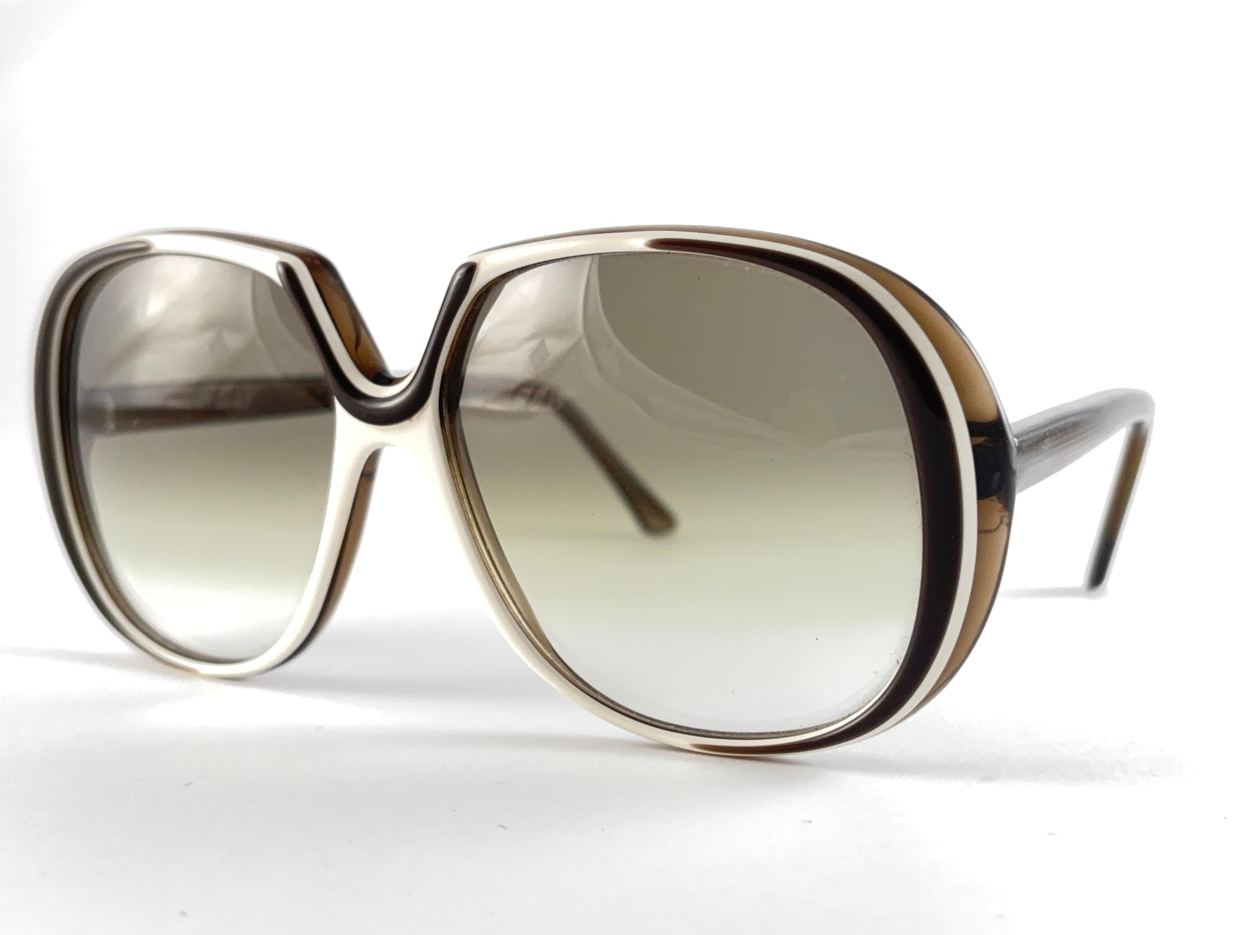 Vintage Oliver Goldsmith 