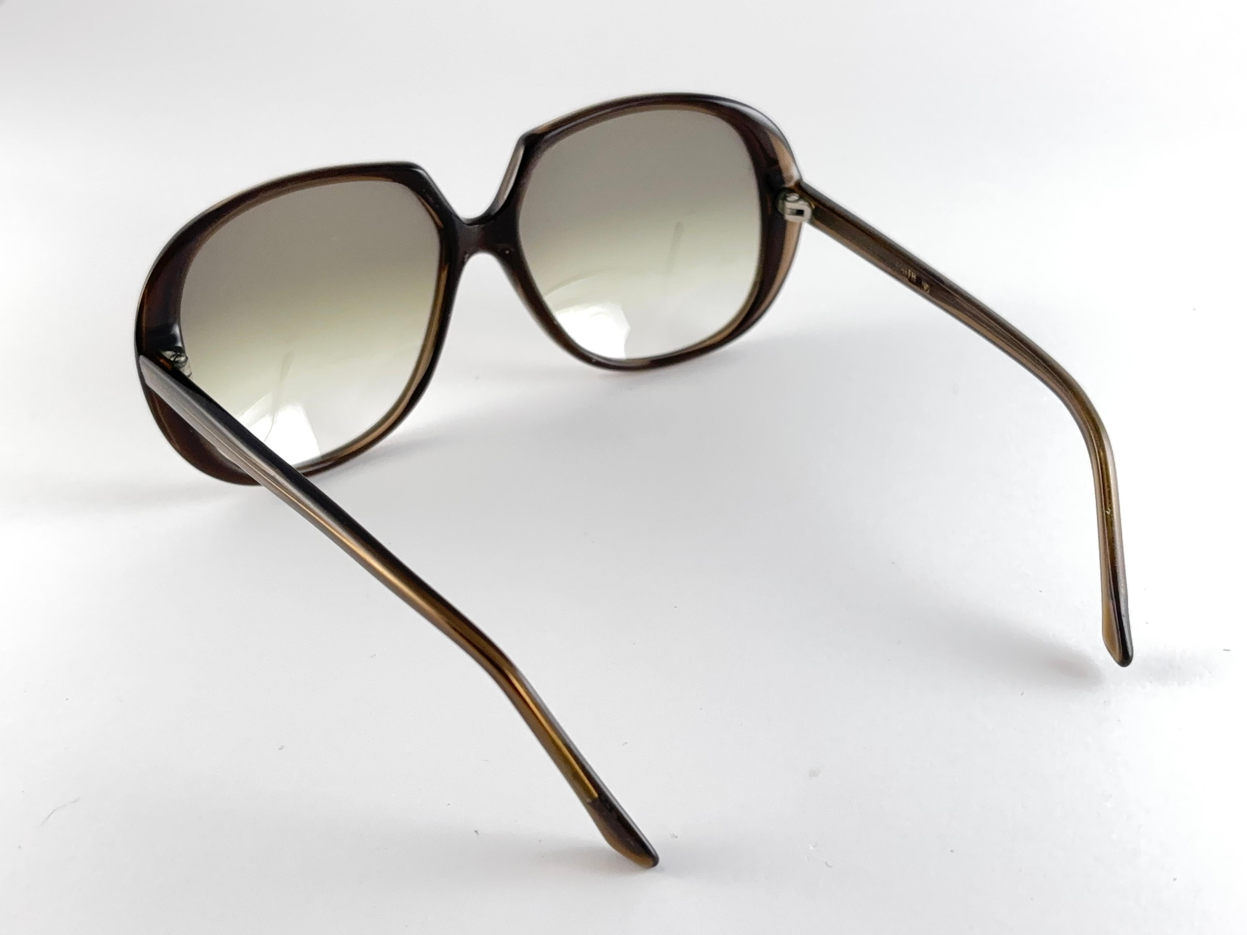 Vintage Oliver Goldsmith 
