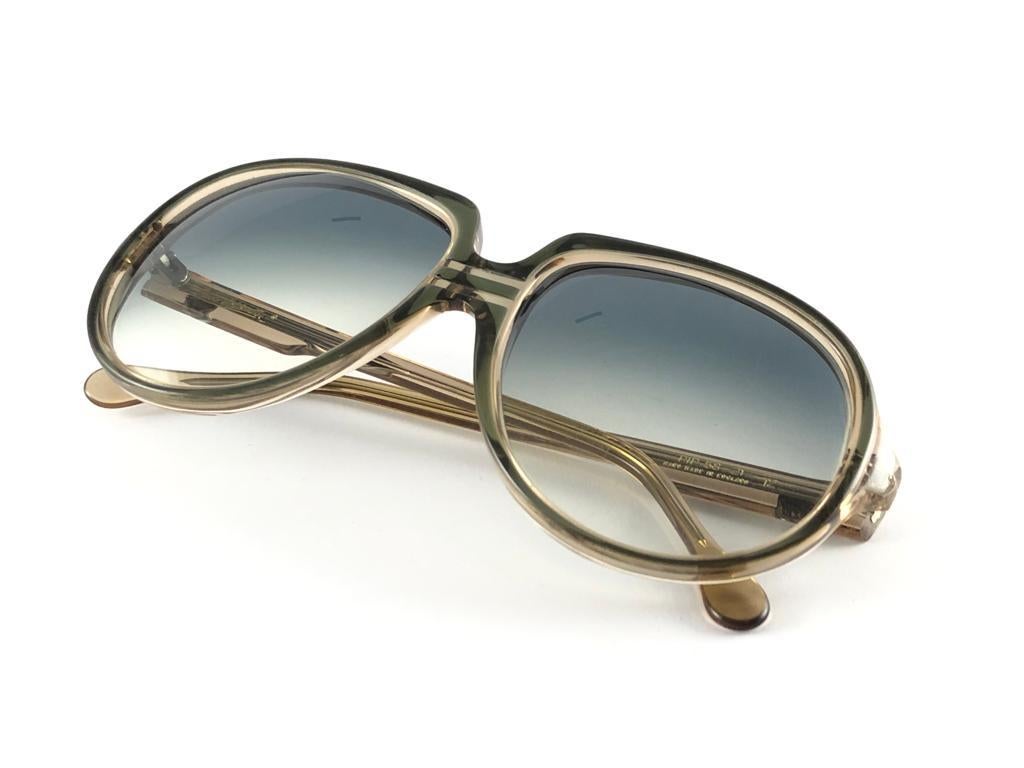 Vintage Oliver Goldsmith PIP 58 Oversized Translucent Made in England Sunglasses For Sale 1