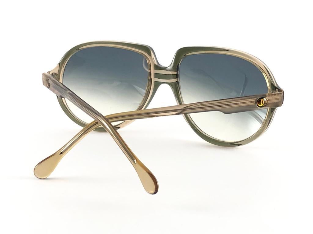 Vintage Oliver Goldsmith PIP 58 Oversized Translucent Made in England Sunglasses For Sale 2