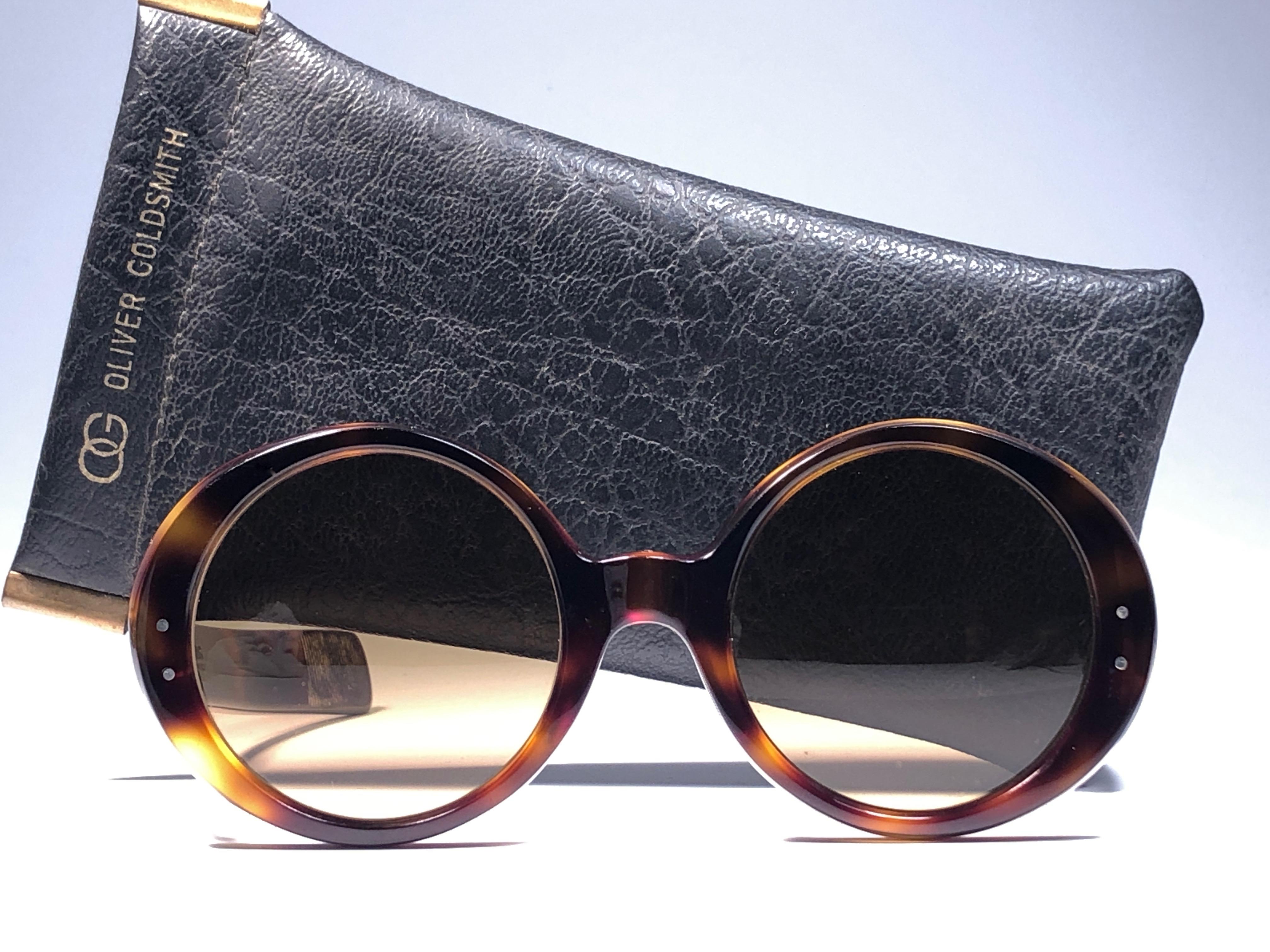 Women's Vintage Oliver Goldsmith Round Thick  Tortoise Oversized 1970 England Sunglasses For Sale