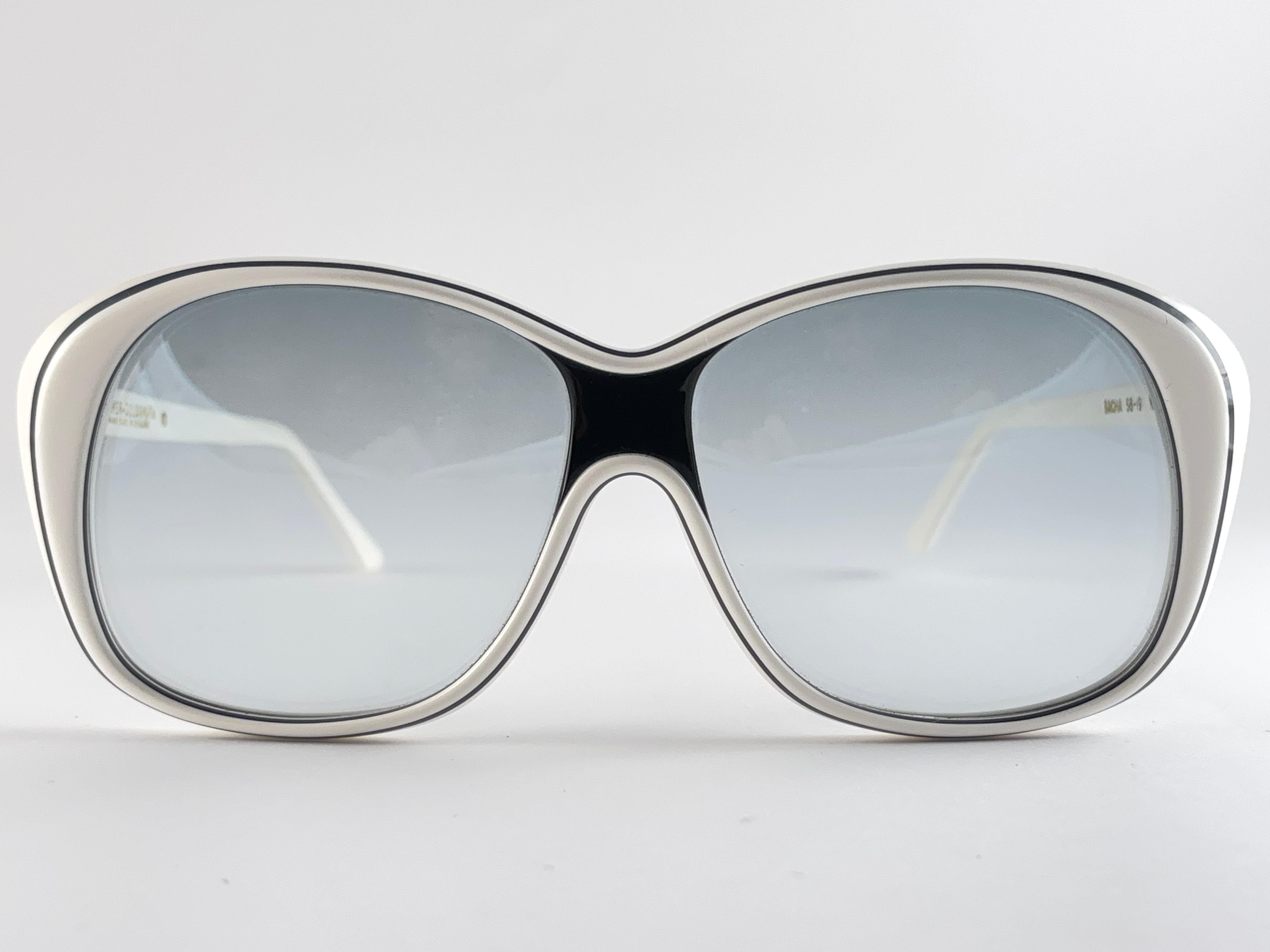 Gris Oliver Goldsmith SACHA surdimensionné  Lunettes de soleil Made in England en vente