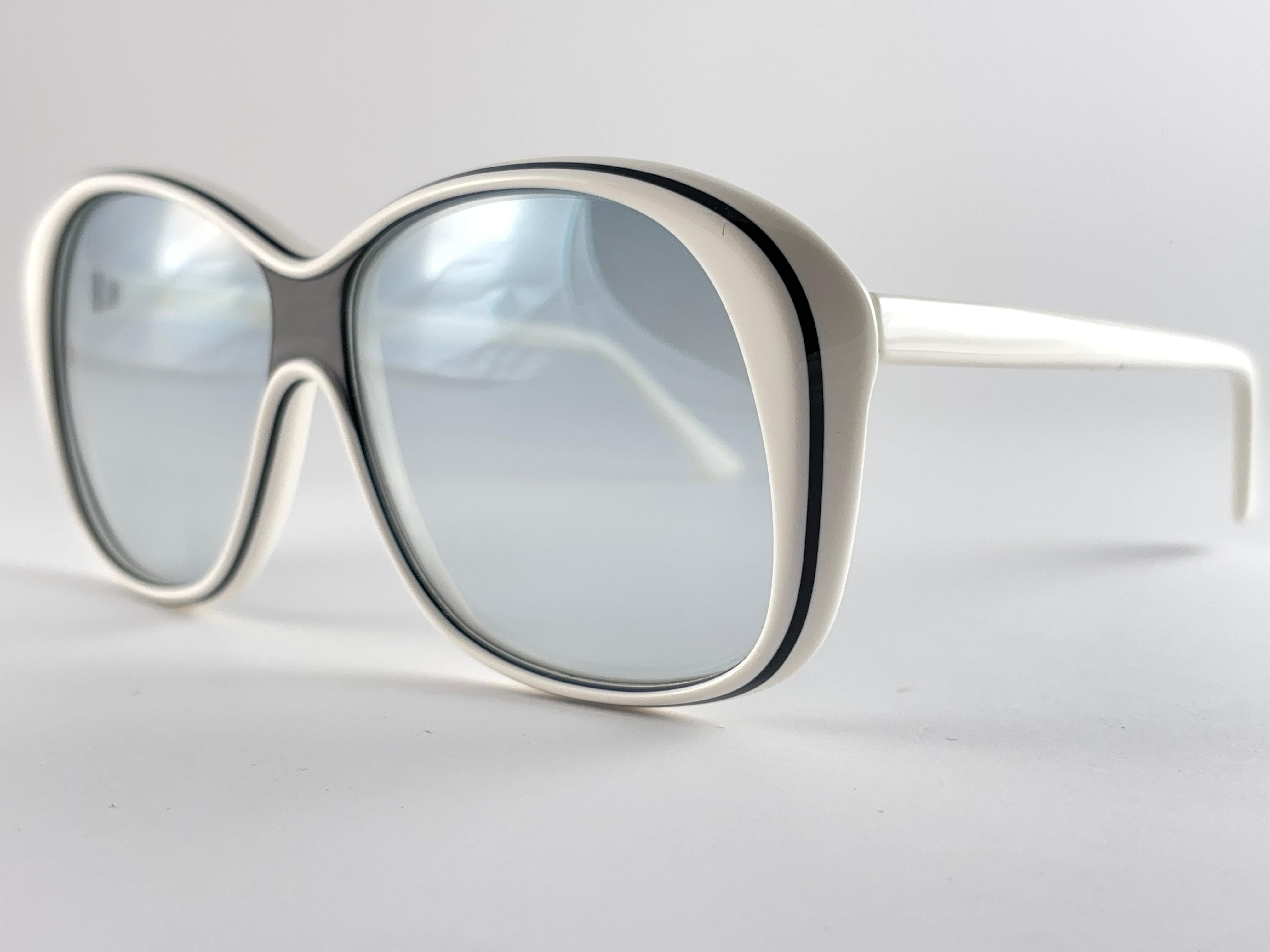 Oliver Goldsmith SACHA surdimensionné  Lunettes de soleil Made in England Excellent état - En vente à Baleares, Baleares