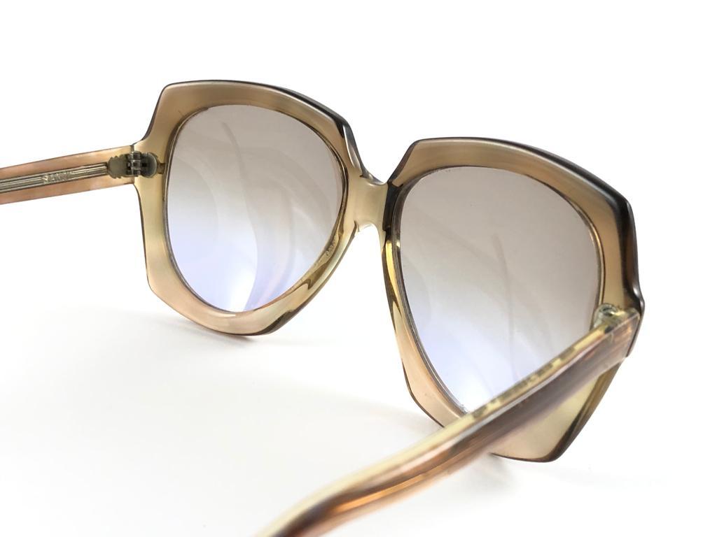Oliver Goldschmiede Sandy Übergroße durchscheinende Vintage-Sonnenbrille, hergestellt in England im Angebot 4
