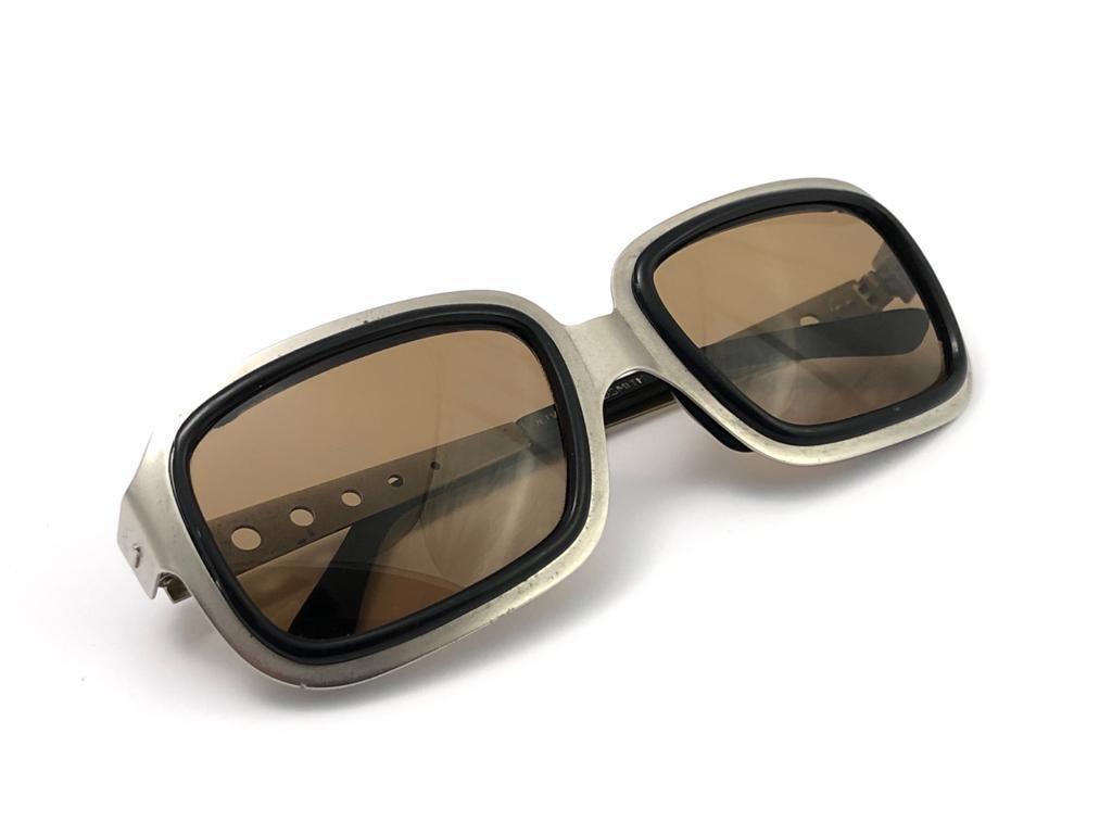 Brown Vintage Oliver Goldsmith 1970’s Silver & Black Inserts Frame England Sunglasses For Sale