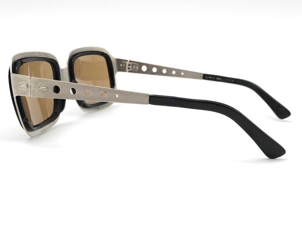 Vintage Oliver Goldsmith 1970’s Silver & Black Inserts Frame England Sunglasses For Sale 2