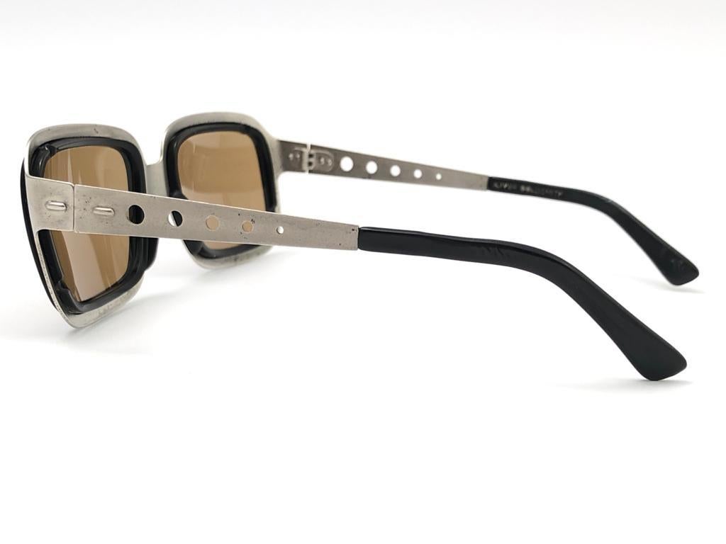 Vintage Oliver Goldsmith 1970er Jahre Silber & Schwarz Einsätze Rahmen England Sonnenbrille im Angebot 3