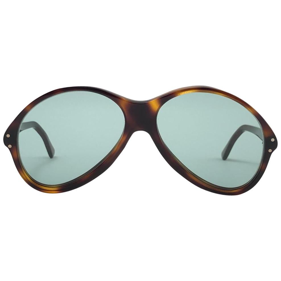 Vintage Oliver Goldsmith Tortoise Oversized Flat Lens Made in England Sunglasses For Sale