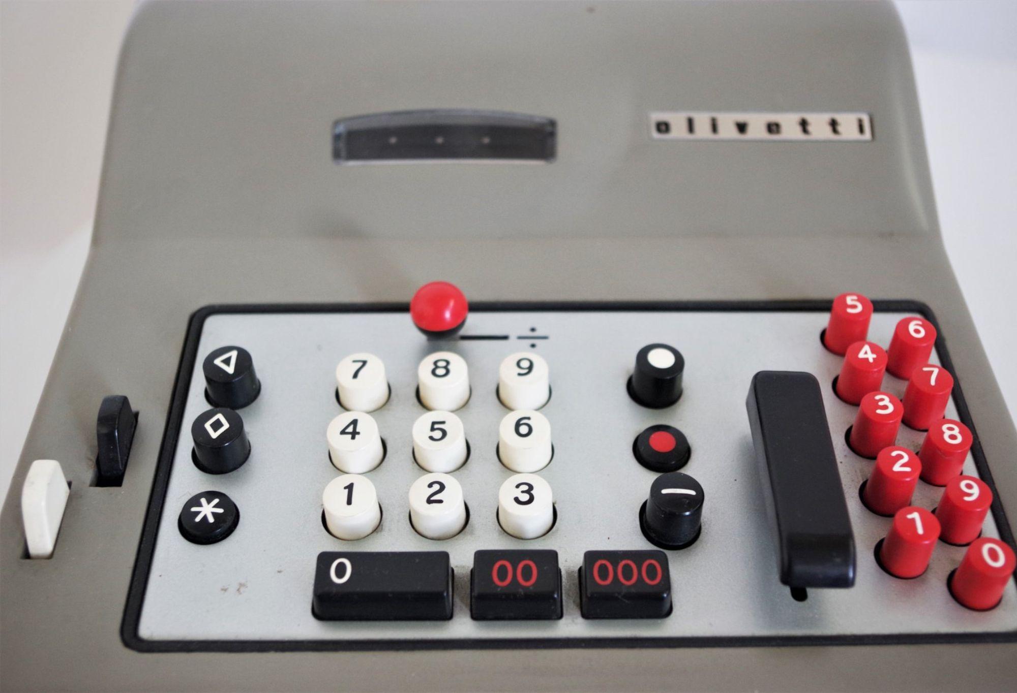 Calculadora vintage Olivetti Divisumma 14 - Obra maestra mecánica icónica de los años 40 en venta 5