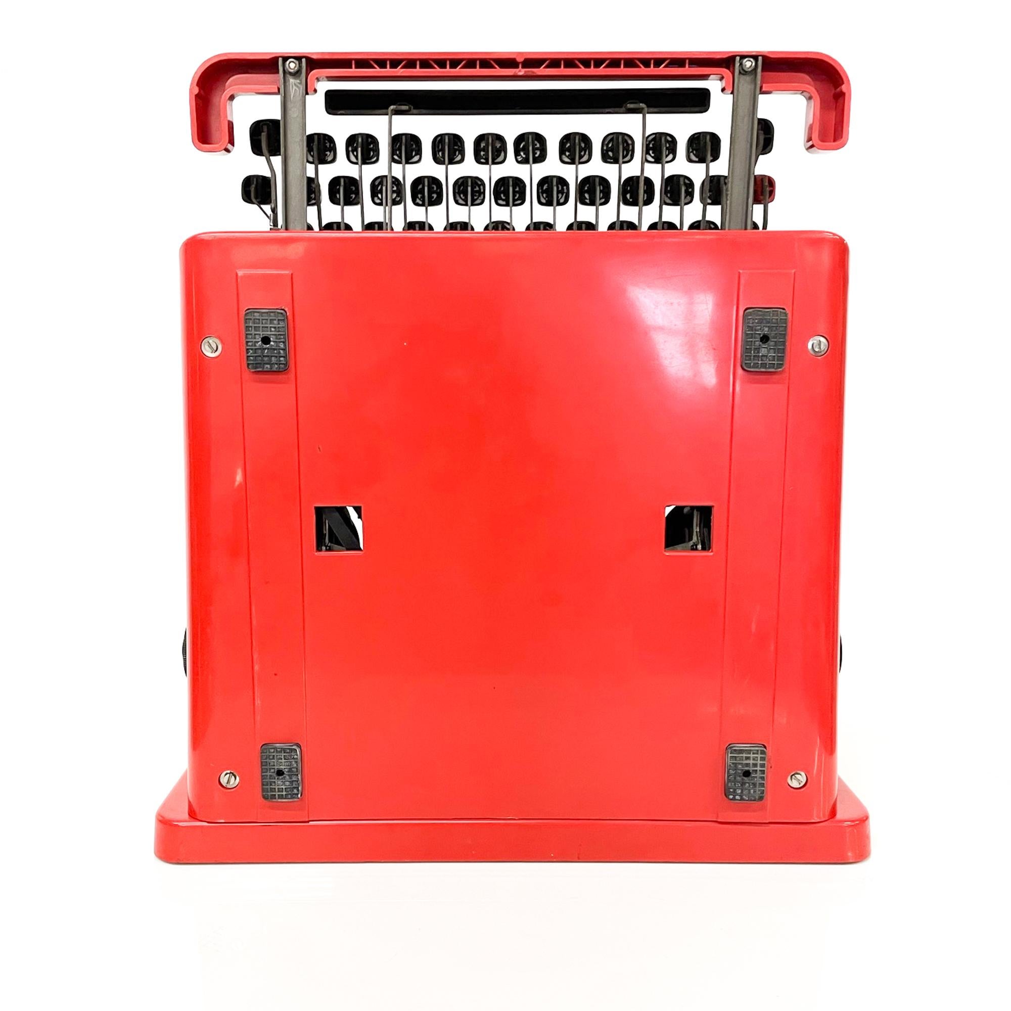 Vintage Olivetti Red Valentine Typewriter by Ettore Sottsass Memphis 3