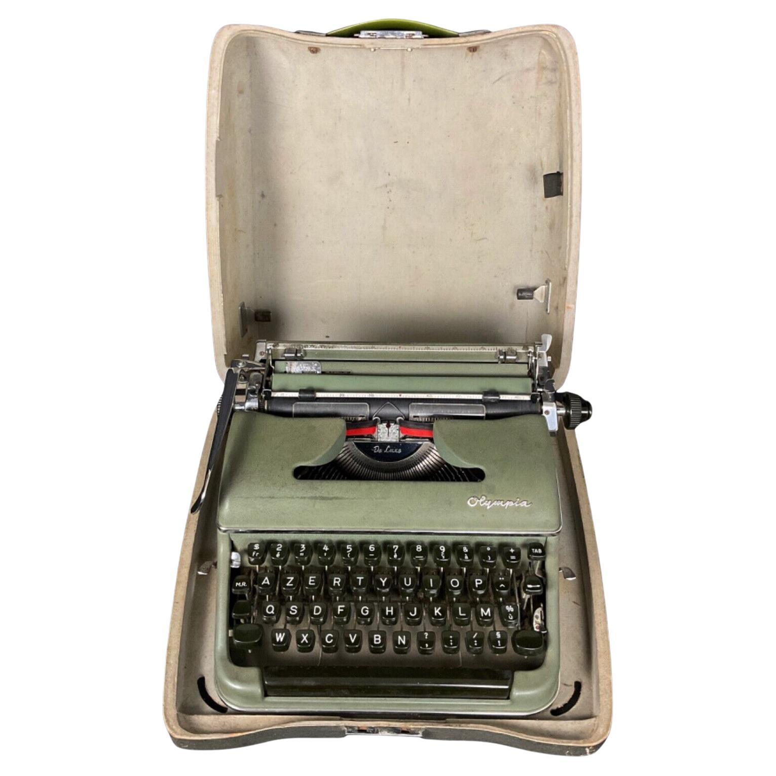 Vintage Olympia SM3 Typewriter, 1953, AZERTY Keyboard, Germany - 2Y525